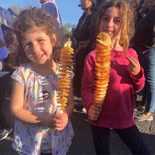 Enjoy all the fun filled activities and international eats @queensnightmarket! Bring your family and friends, this is the perfect weekend to be out! We are there every Saturday from 5PM-12AM! Come visit us! #twistedpotato #queensnightmarket