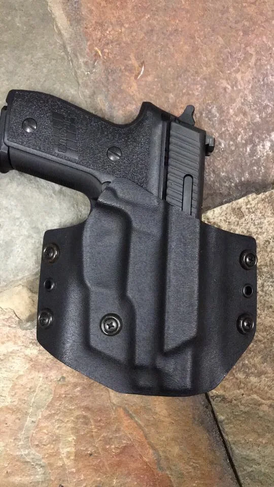 RH OWB  SIG SAUER M11-A1