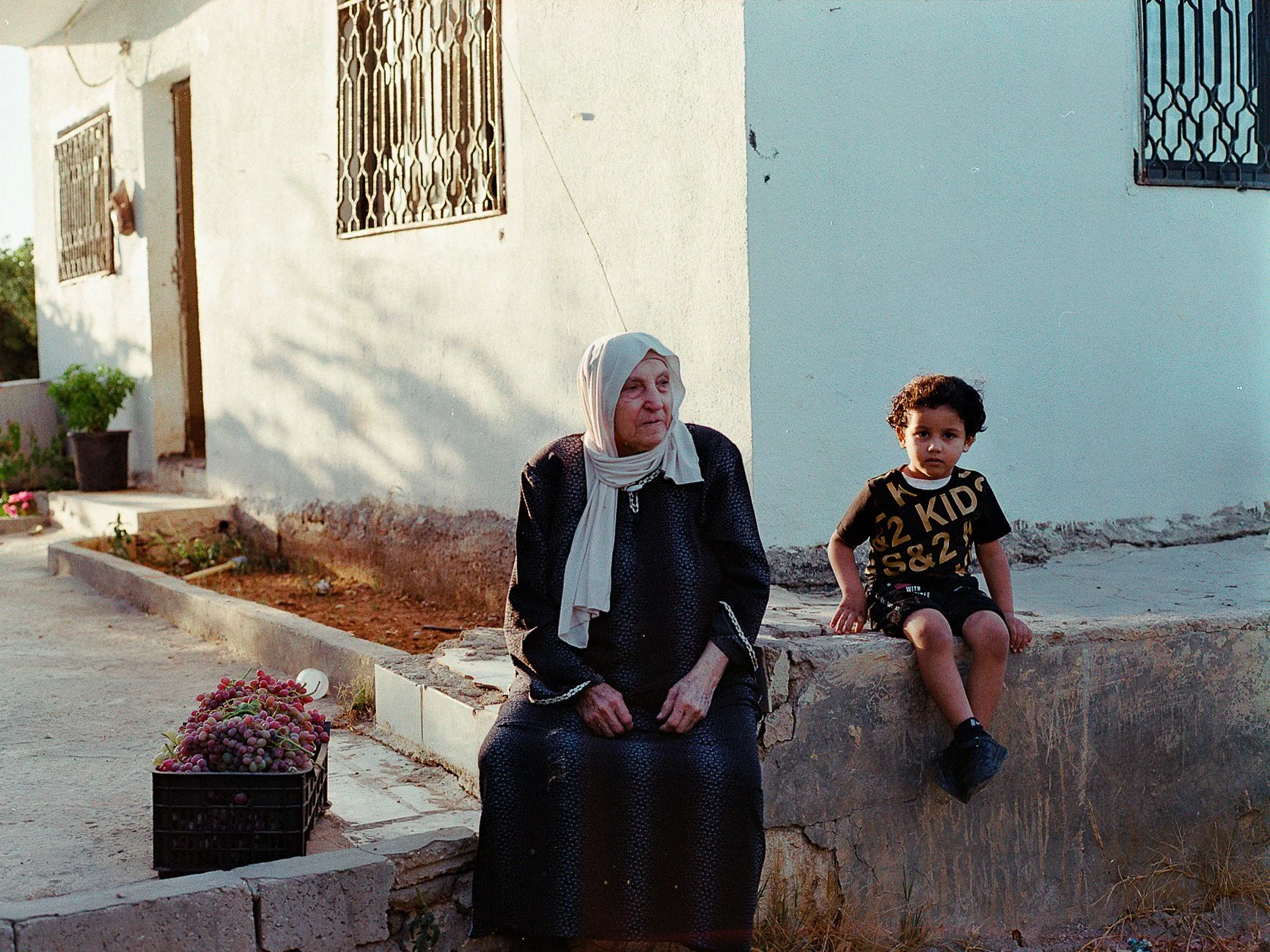 202309_KodakGold200_Tata in Mizra3a001.jpg