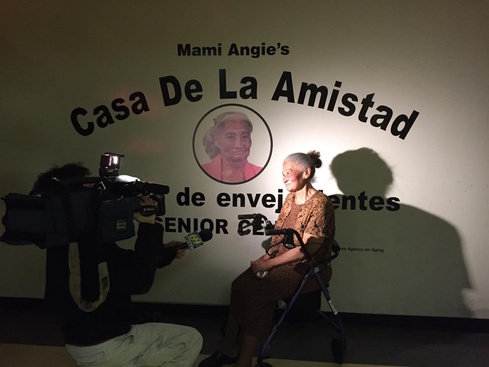 Ceremonia en honor a la mujer que ayudó a crear el Centro Hispano