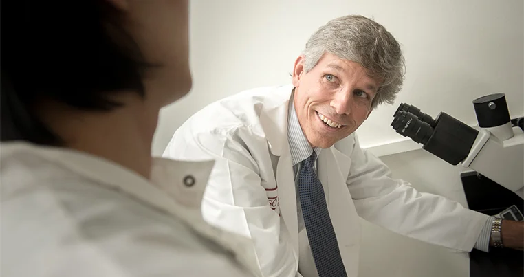 Dr. Kenneth hallows at the USC/UKRO Kidney Research Center