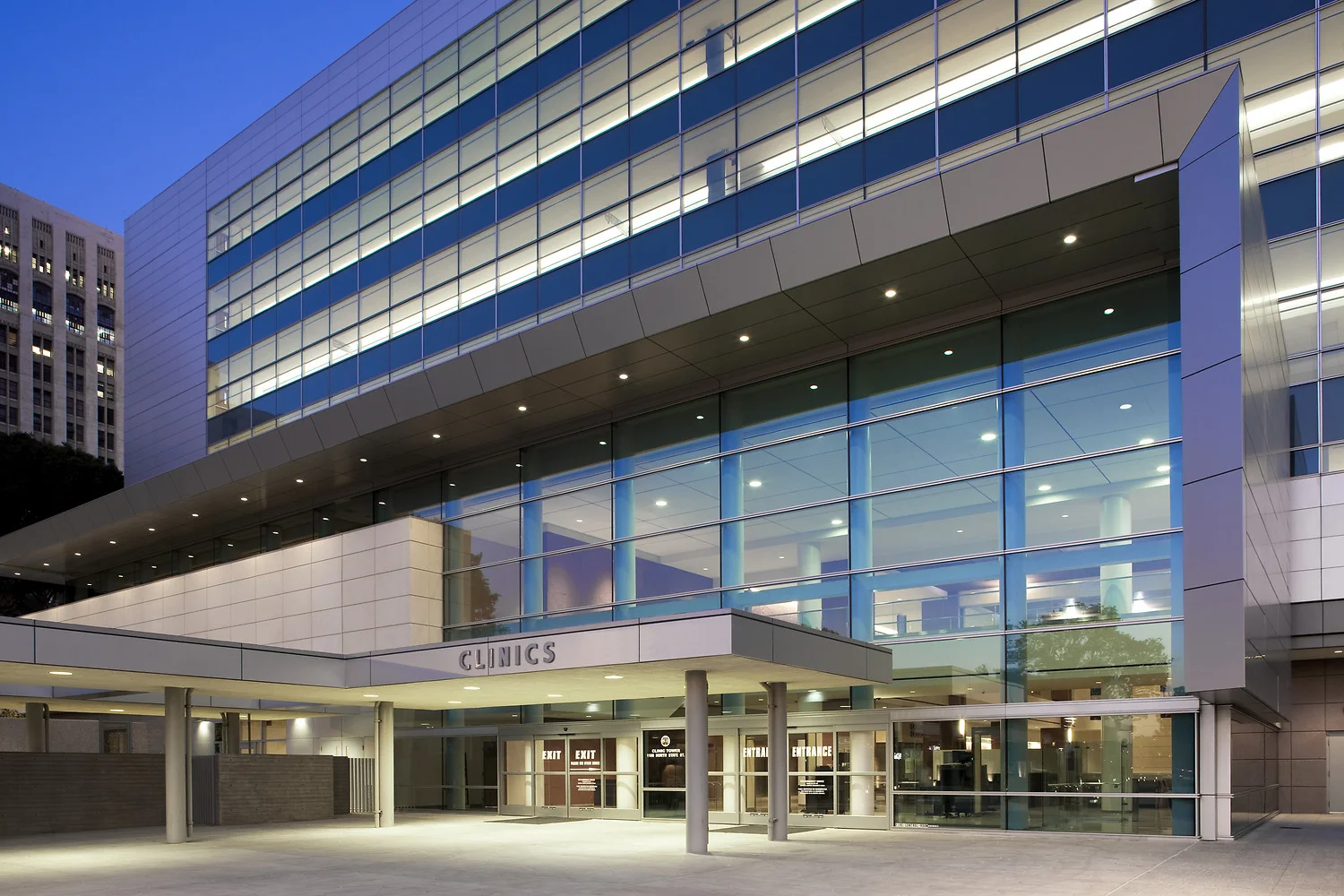 lac+usc clinic entrance