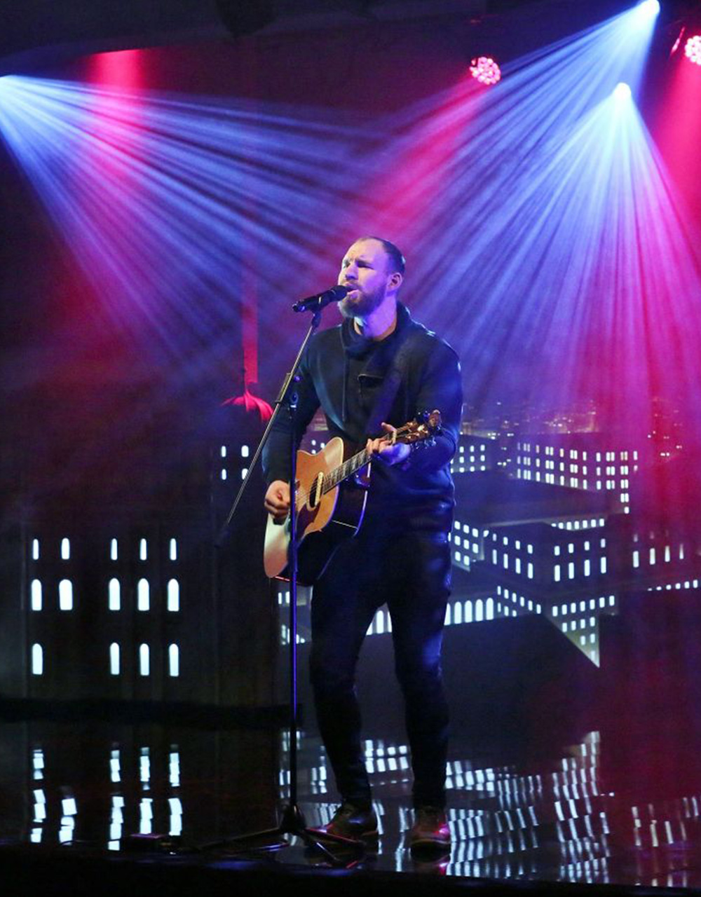 PhilRenner_Photo.jpg