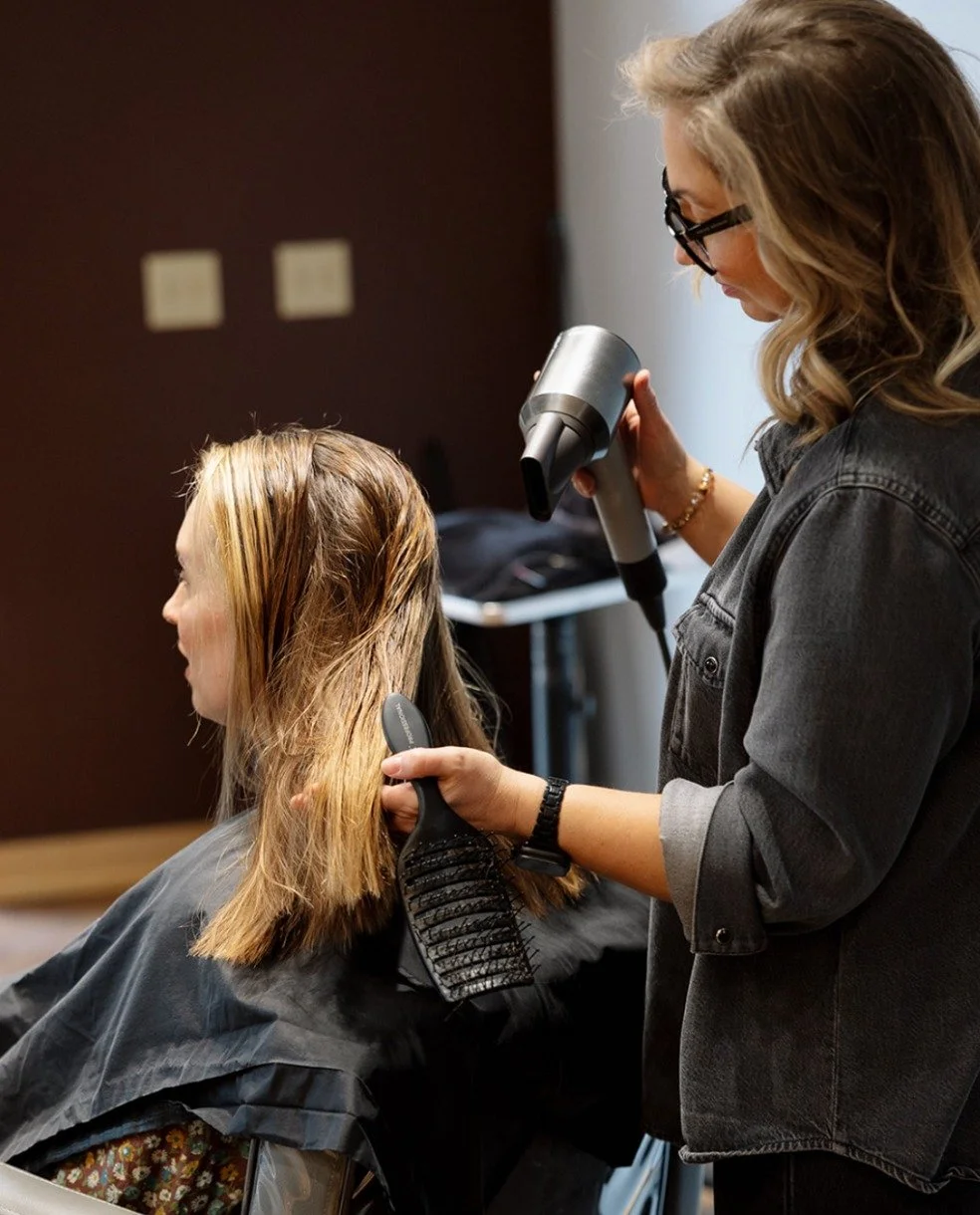 This and yap... 🖤
ㅤ
#alankoa #madisonwi #madisonsalon #luxuryhaircare #uwmadison