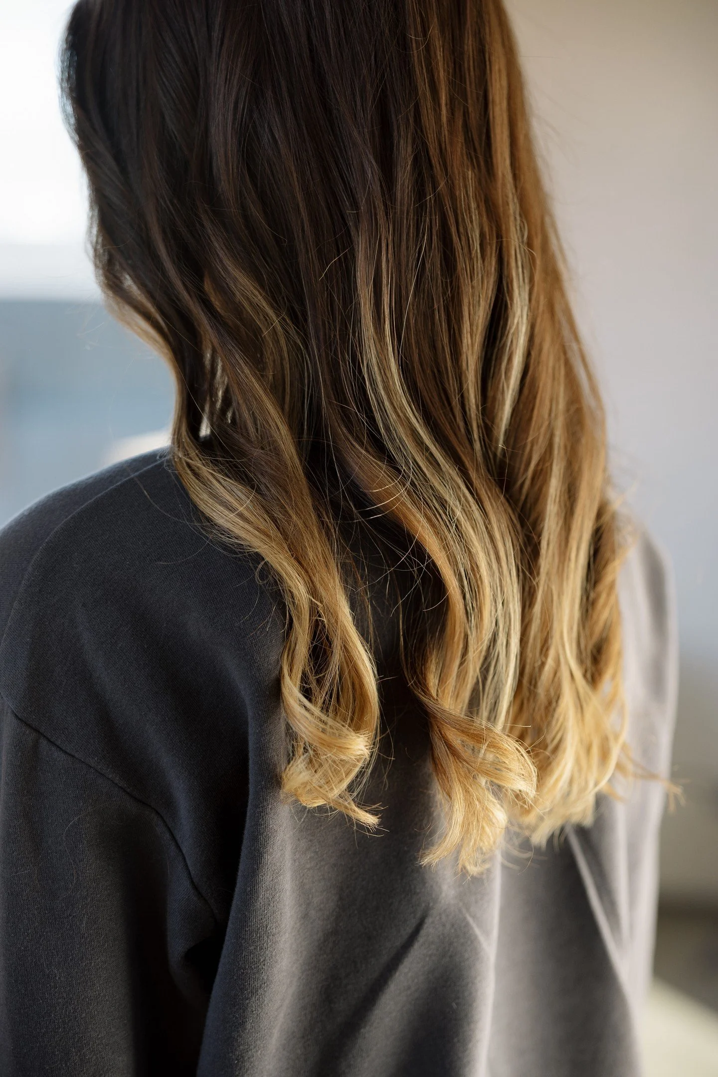 All I want for Christmas is dimension 🎄✨
ㅤ
#alankoa #madisonwi #madisonsalon #luxuryhaircare
#uwmadison
ㅤ