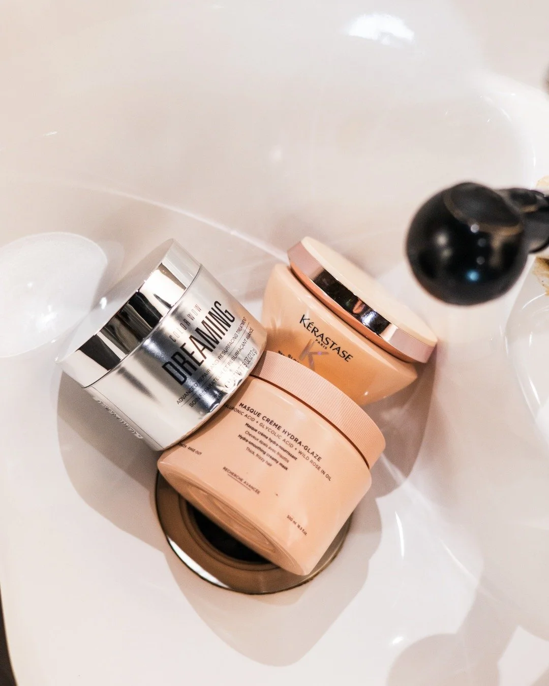 Hydration, shine, and a little main character energy ✨
ㅤ
We&rsquo;re reaching for the dream team lately: the Color Wow Dreaming Treatment + K&eacute;rastase Masque Hydra Glaze + Gloss Absolu for hair that feels silky, glossy, and summer-ready from th