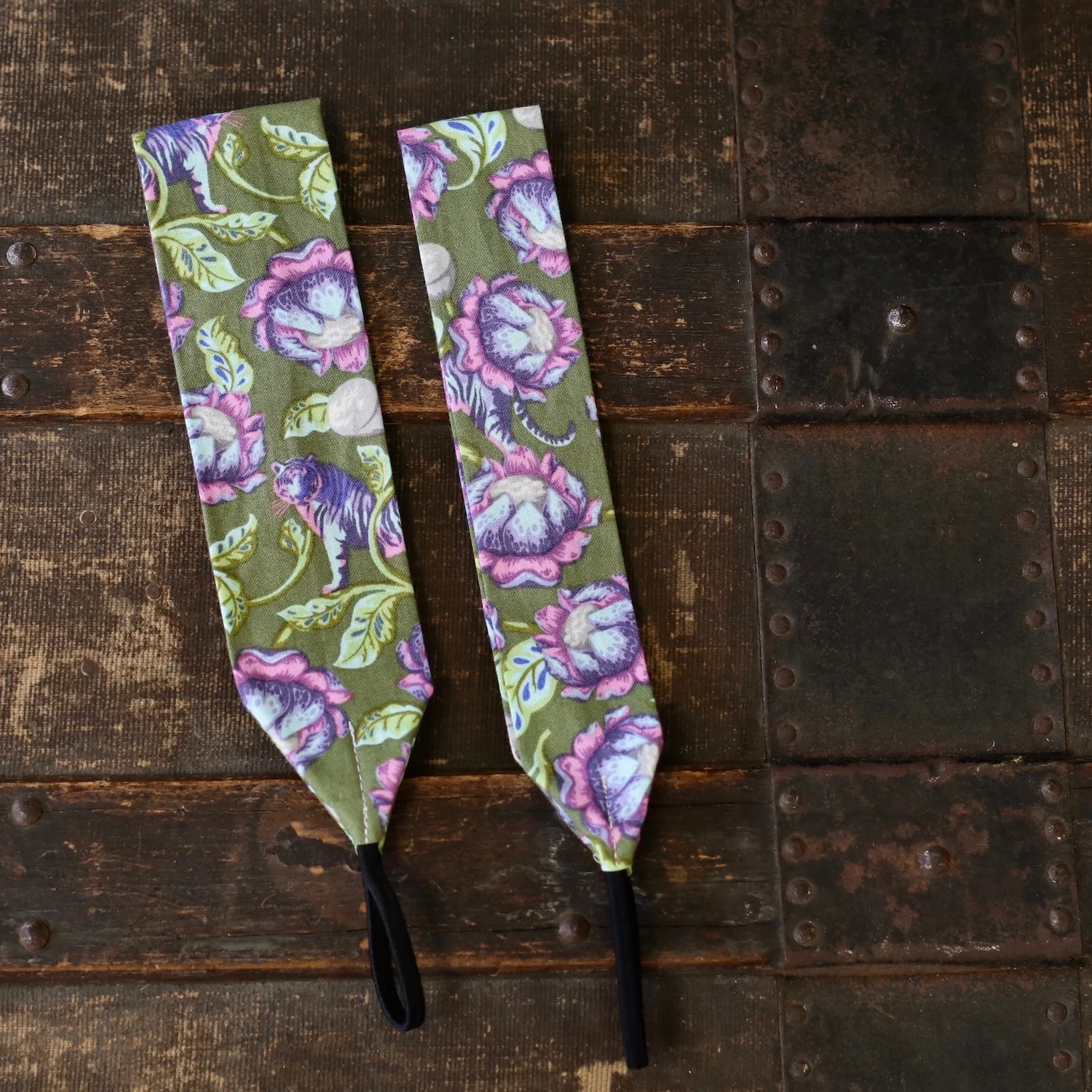 Crouching Tiger (Lilac)