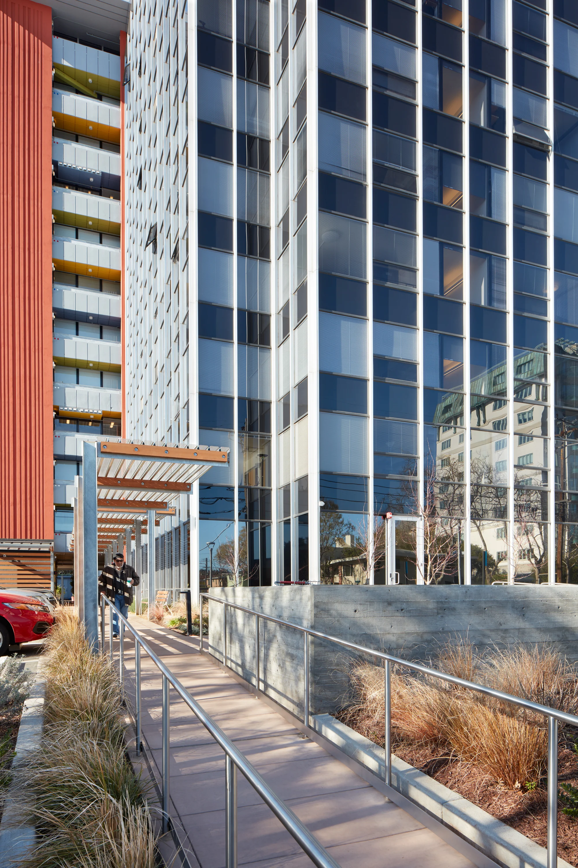 Leslie Towers042F.jpg