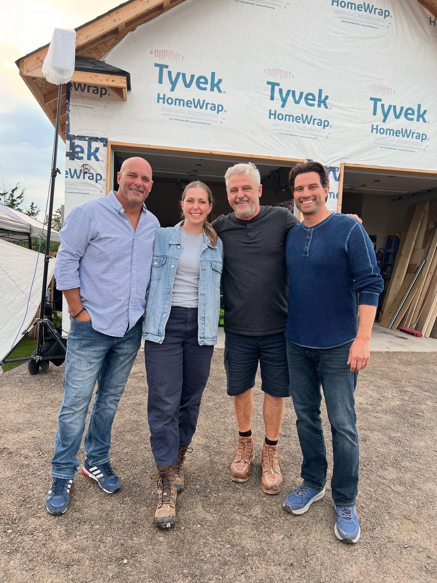 🚨Hey American pals, guess what?! We&rsquo;re going to be on @hgtv !! 🤯🤯

We&rsquo;ve been lucky enough in Canada to share this incredible show with our local friends and family - can&rsquo;t wait to share this experience with our fellow cast membe