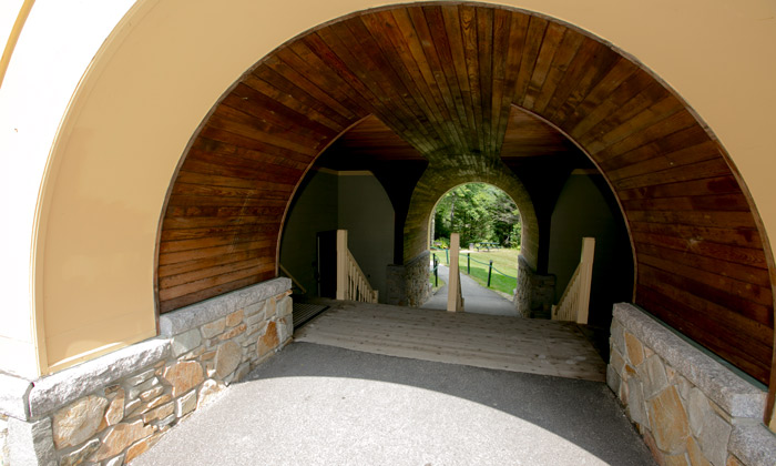 Walkway-at-Golden-Eagle-Lodge