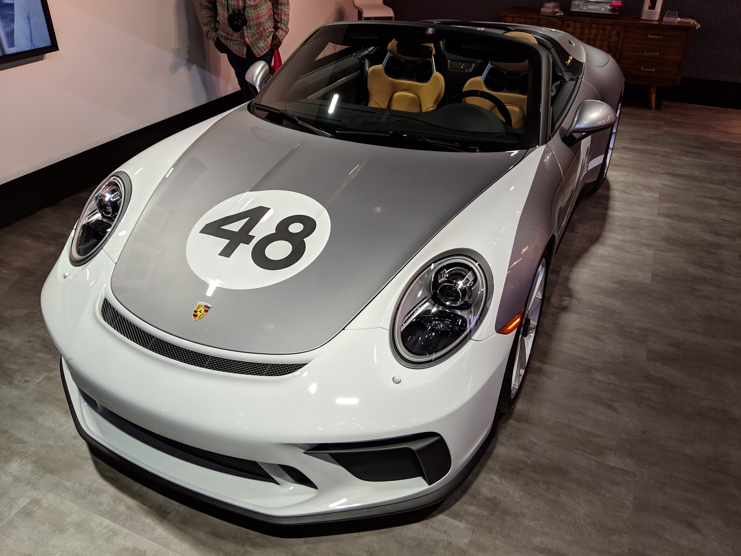 Porsche_911_speedster_heritage_front.jpg
