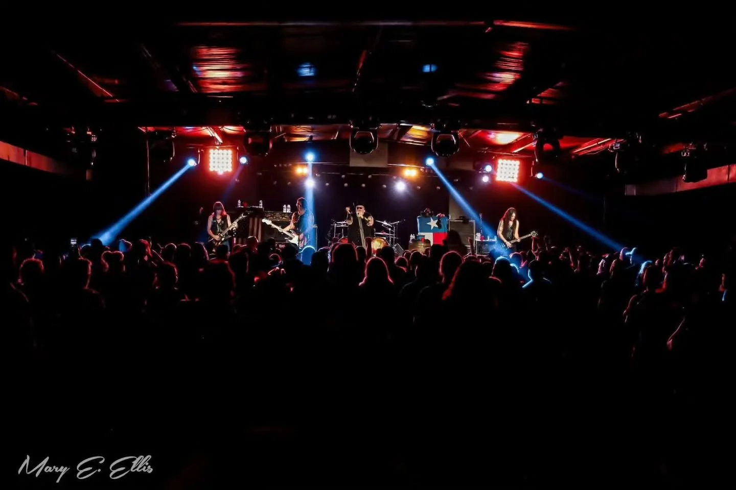 Tour dates coming up quick! Where we seeing ya?!

9/18 - Shenanigans Live - 𝙋𝙤𝙧𝙩𝙖𝙜𝙚, 𝙄𝙉 
9/19 - Louder Than Life - 𝙇𝙤𝙪𝙞𝙨𝙫𝙞𝙡𝙡𝙚, 𝙆𝙔 
9/20 - Open Chord Stage - 𝙆𝙣𝙤𝙭𝙫𝙞𝙡𝙡𝙚, 𝙏𝙉 
9/24 - Montage Music Hall - 𝙍𝙤𝙘𝙝𝙚𝙨𝙩𝙚𝙧