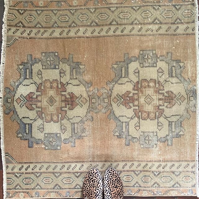 This little beauty went off to her new home yesterday. Such a lovely little square rug!
