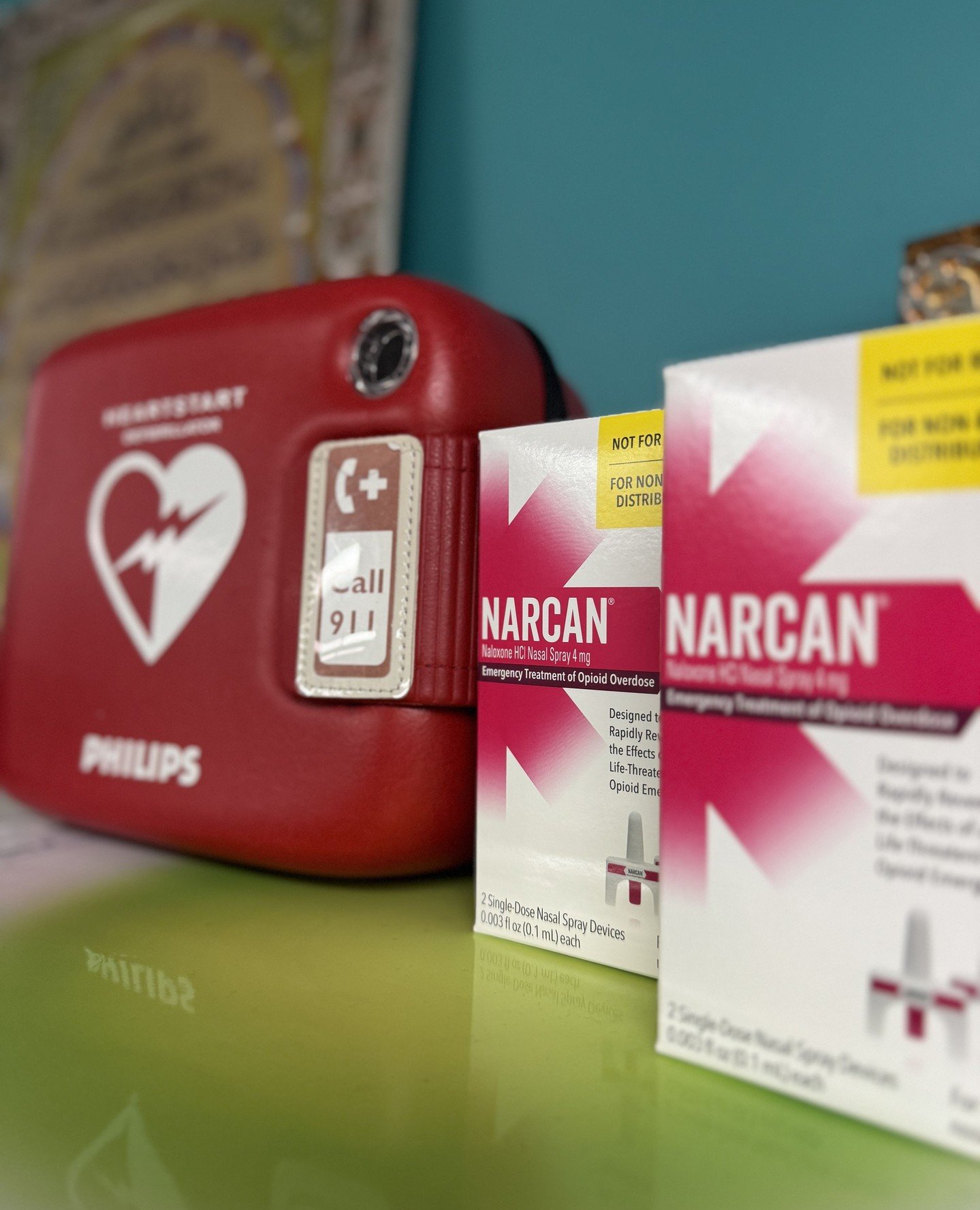 Center DC has recently acquired an AED machine + Narcan thanks to @compress_and_shock who taught our community members CPR! We truly appreciate them for their time volunteering to teach life saving procedures and their generous donation! The AED and