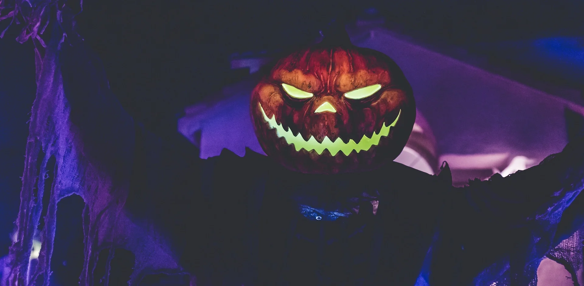 neonbrand-432977-unsplash.143f4219d46f4c2bb65c789431424153.jpg
