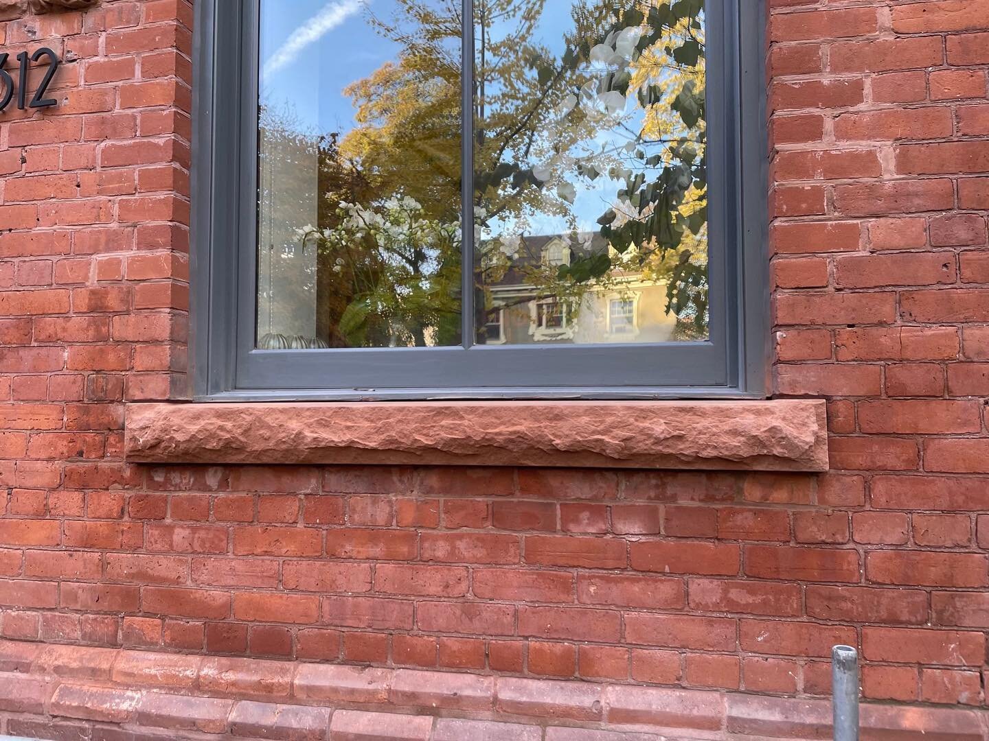 Quick sill replacement on a pretty special home on Palmerston today. Brand new custom cut and tooled Cove Red 🇬🇧sandstone to closely match the original. 
-
Excellent installation by @lifetime_problems &amp; @uncle.slam. In house design &amp; CAD dr