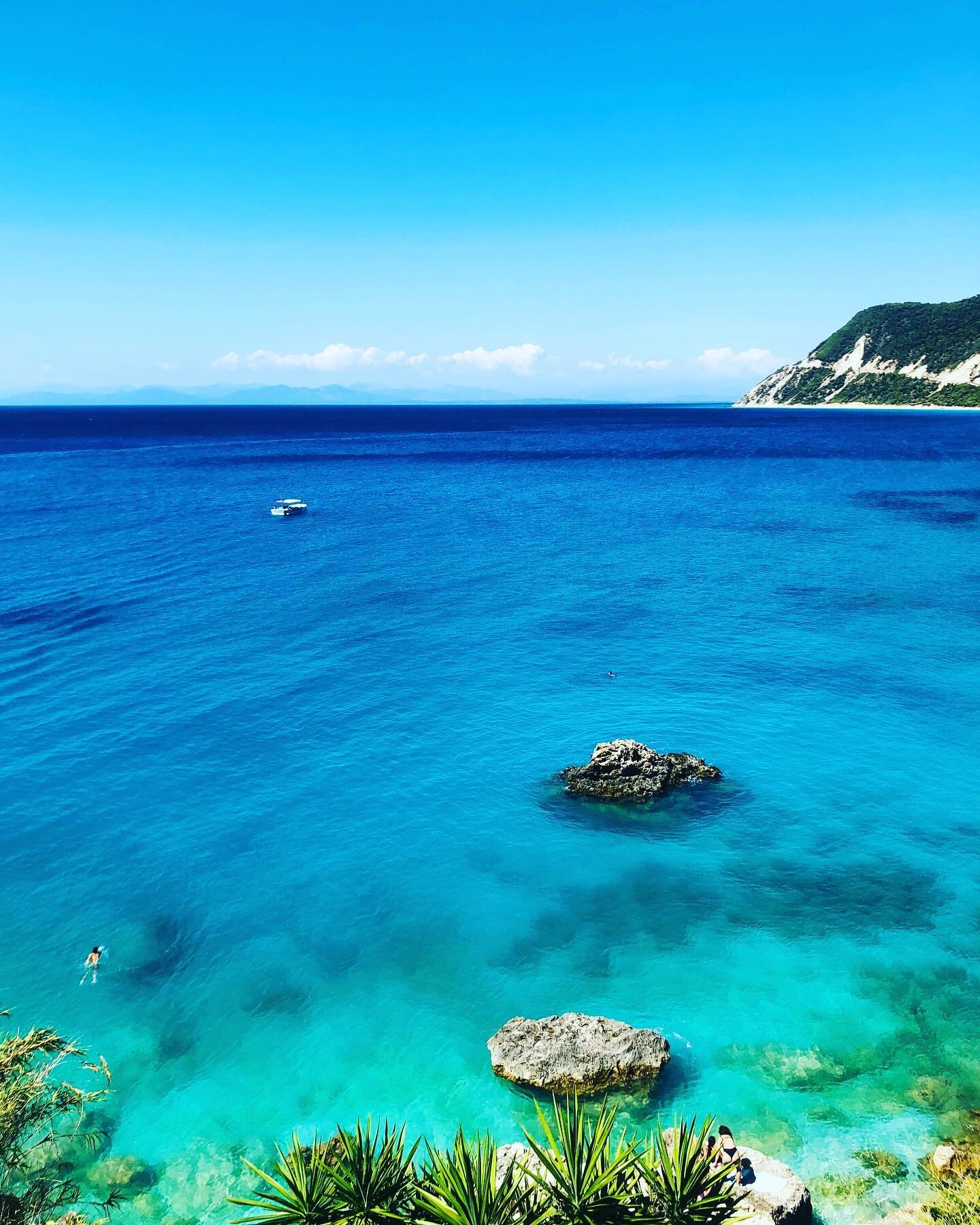 Ionian blues. 
.
.
.
.
.
.
.
.
.
.
.
.
.
.
#lefkadaisland #agiosnikitas #ionianislands #ioniansea #greekislands #greeksummer #greece #turquoise #turquoisewater #slowliving #easyliving #ig_greece #ig_lefkada #bigblue #summervibes #paradise