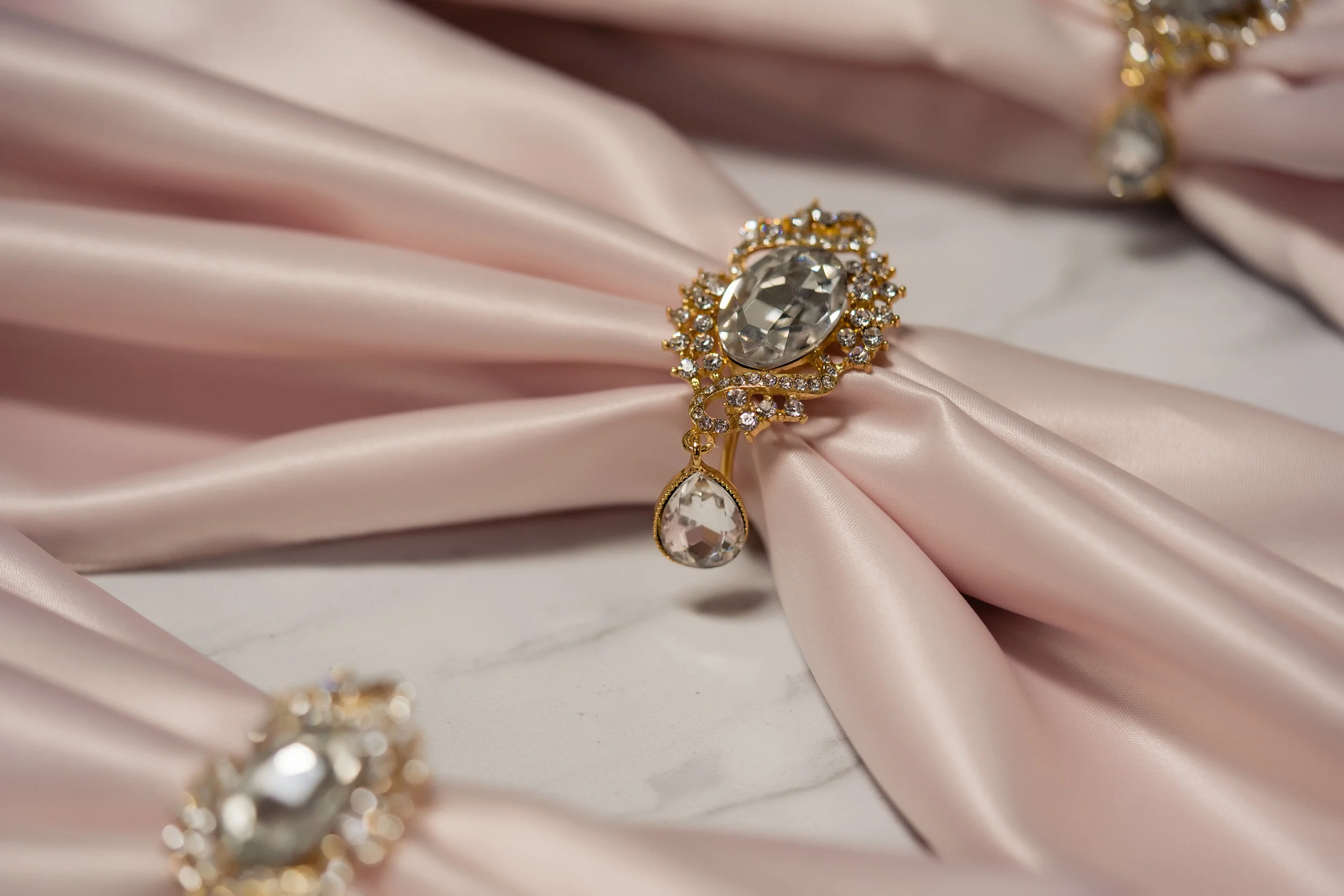 8C0F24F9-8B68-4A09-B5A6-453DD570CE89