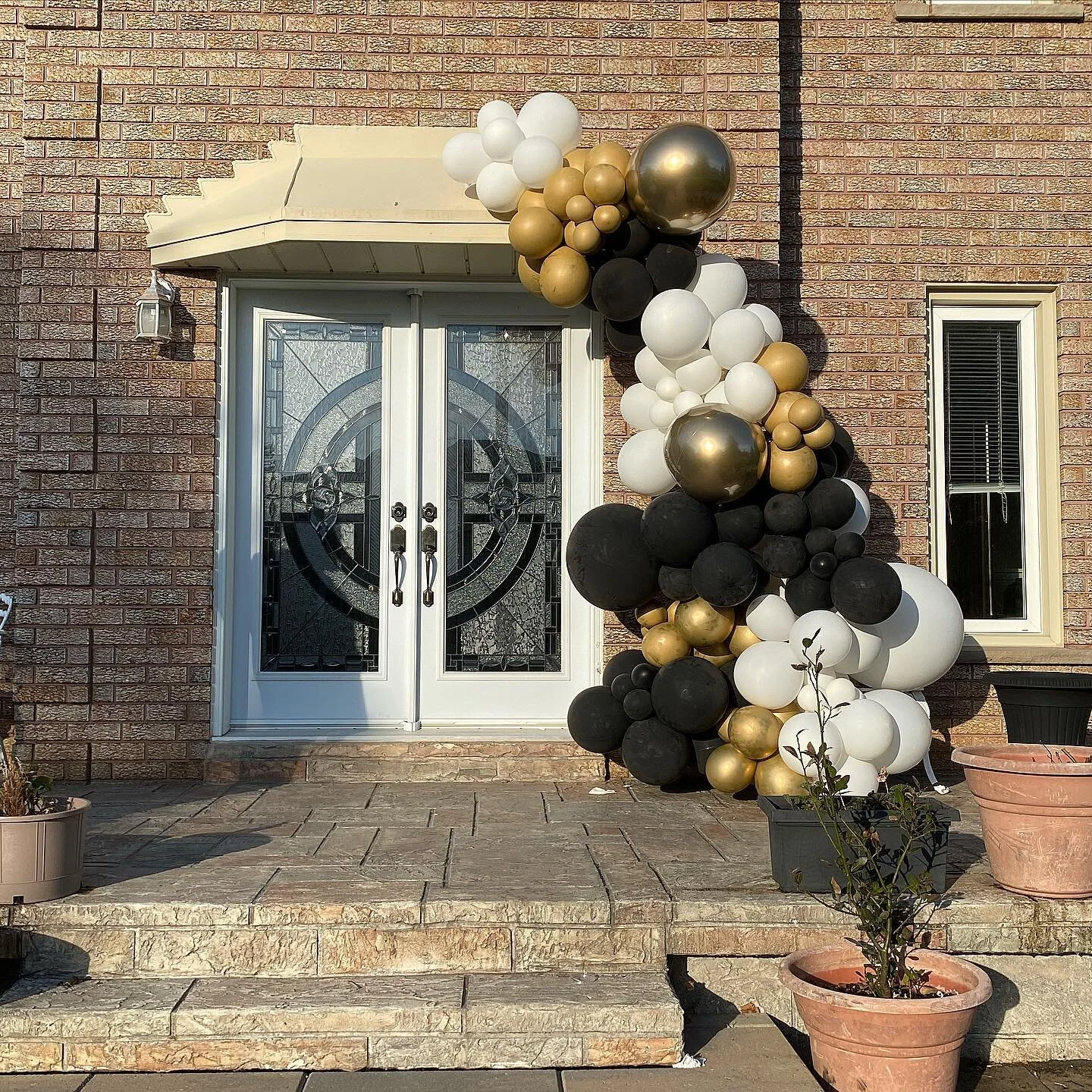 Summer Has Finally Arrived !! 🖤

#baptismBalloons #babyshower  #genderreval #Toronto #vaughan #engagementballoons #proposalballoons  #firstbirthday #torontonightlife #torontowedding #birthdayballoons  #balloons #flowers  #balloonarch #torontoevents 