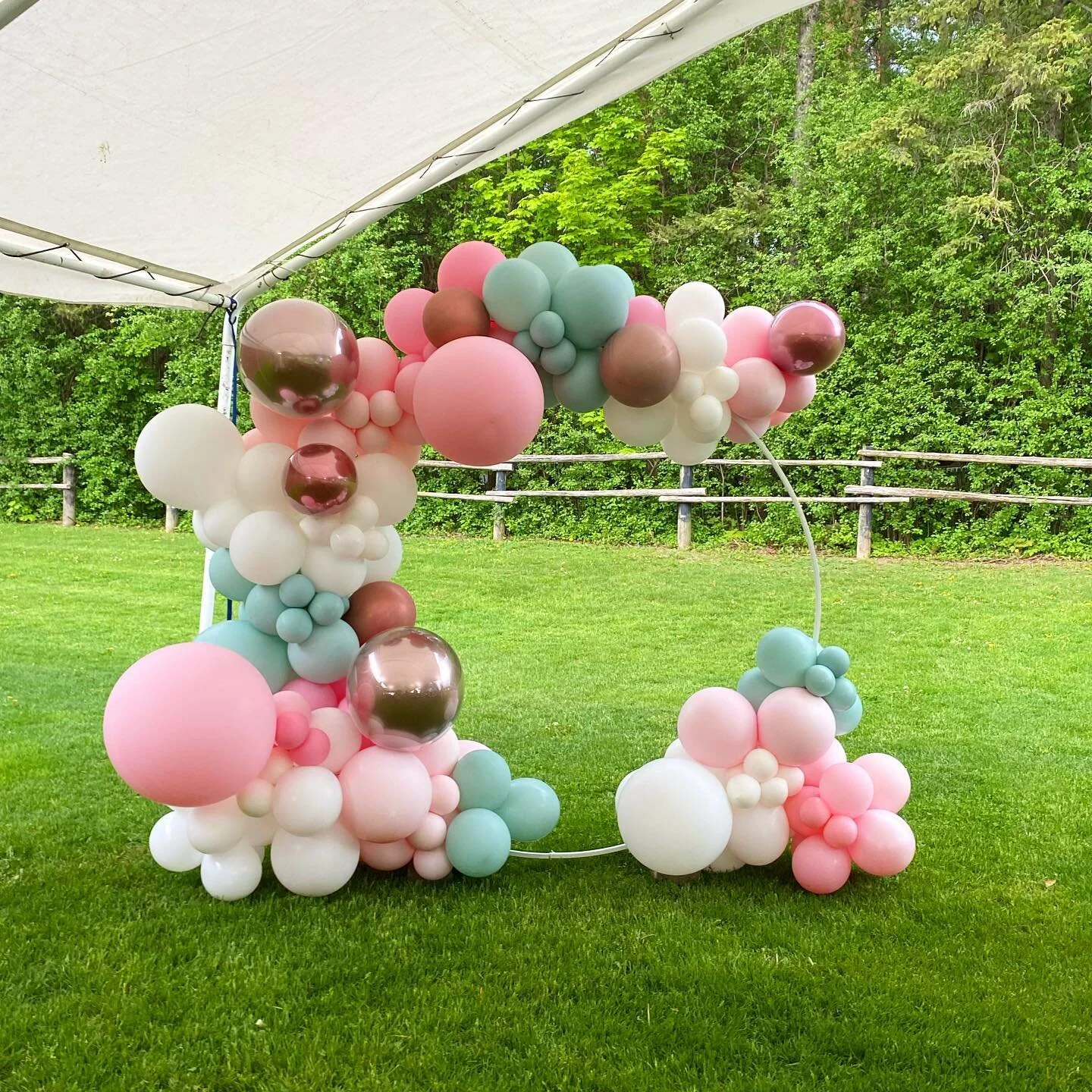 Happy 50th Birthday ! 💖 

#baptismBalloons #babyshower  #genderreval #Toronto #vaughan #engagementballoons #proposalballoons  #firstbirthday #torontonightlife #torontowedding #birthdayballoons  #balloons #flowers  #balloonarch
