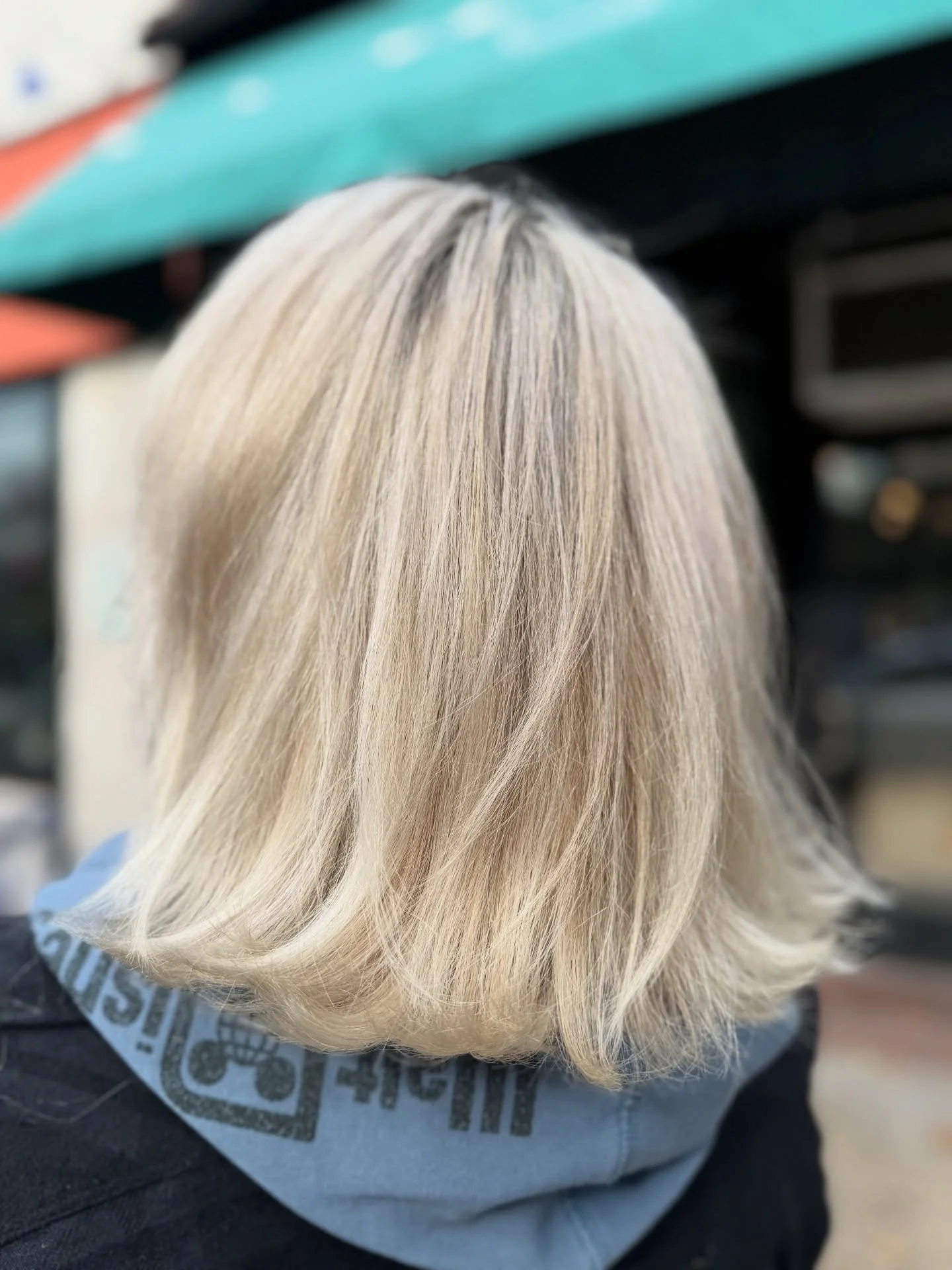 ✨We did a full head of babylights with lightener to keep everything beautifully blended with her natural color and those graceful grays. The goal: bright but seamless blonde 💫

Finished with just a little trim to keep the ends fresh and a smooth blo