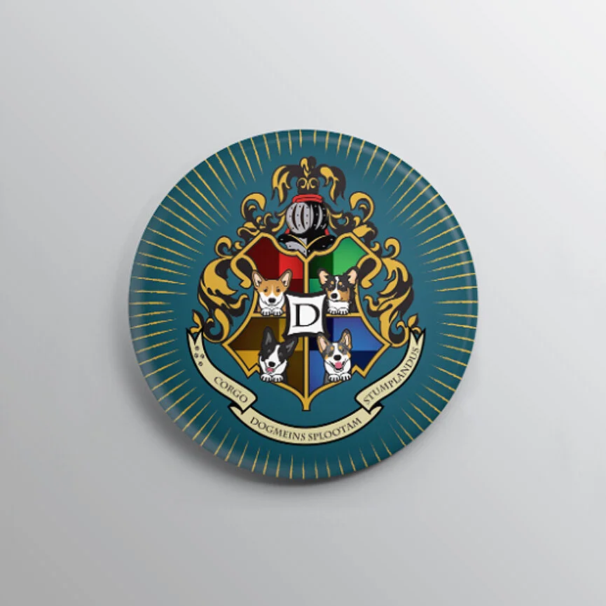Dogwarts crest button 0.jpg