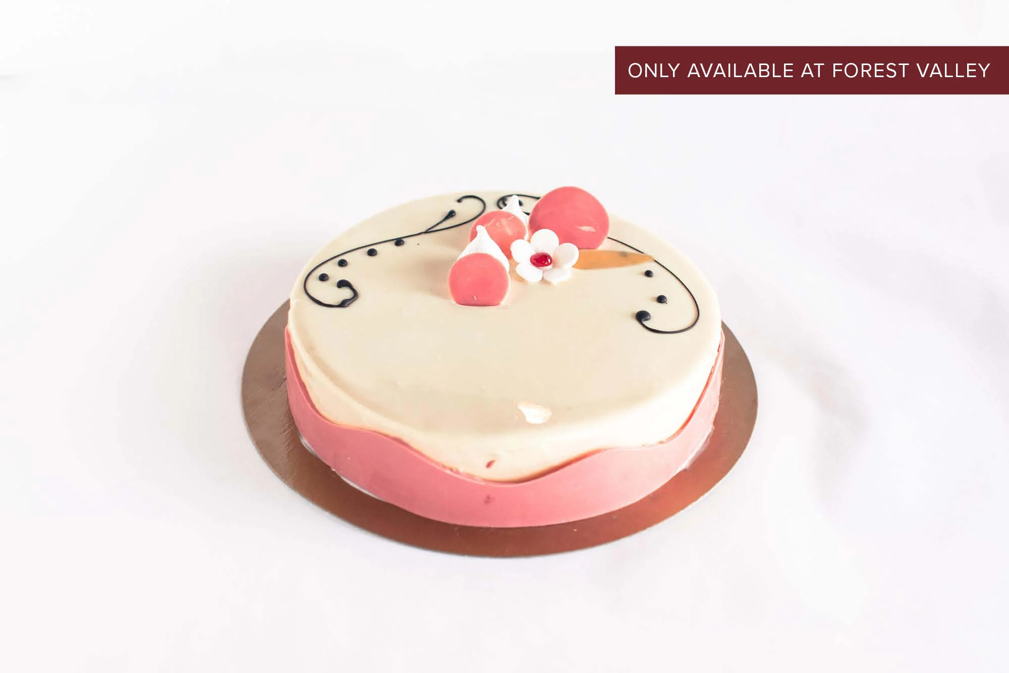 Vanilla &amp; Strawberry Cake