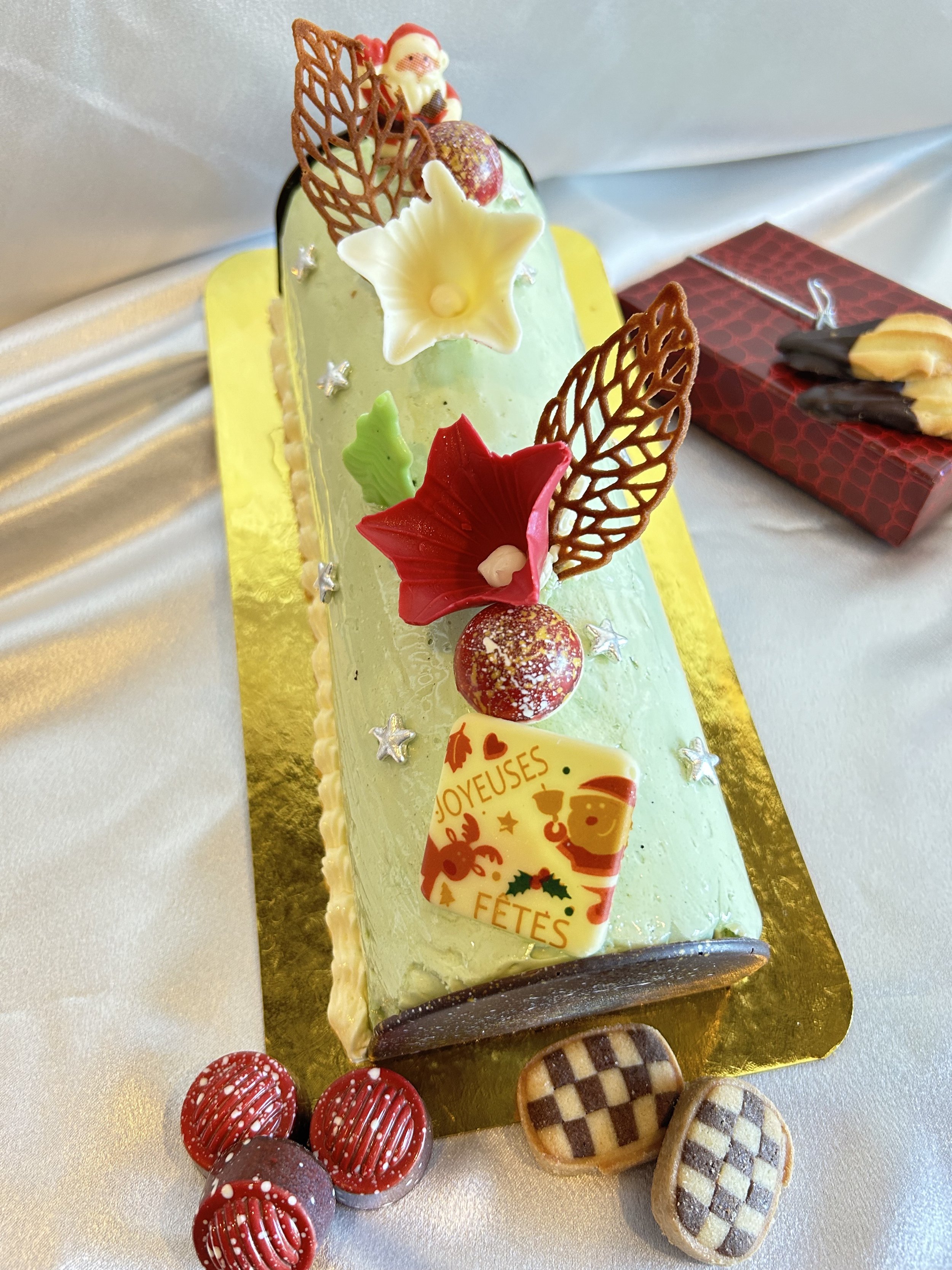  Crème aux beurre Pistache et Framboise   