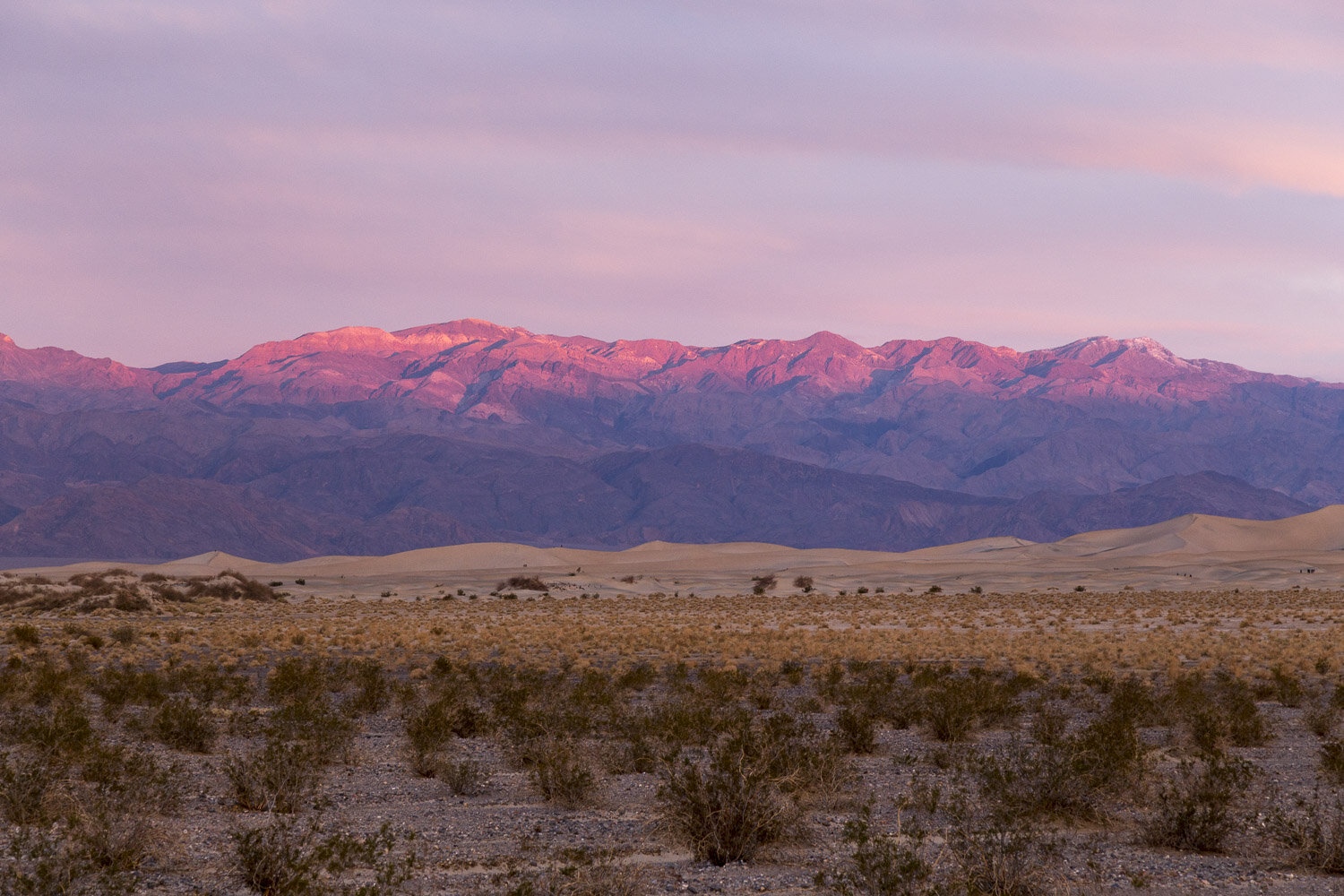 sunset_over_mountains_panamint_dunes_death_valley.jpg