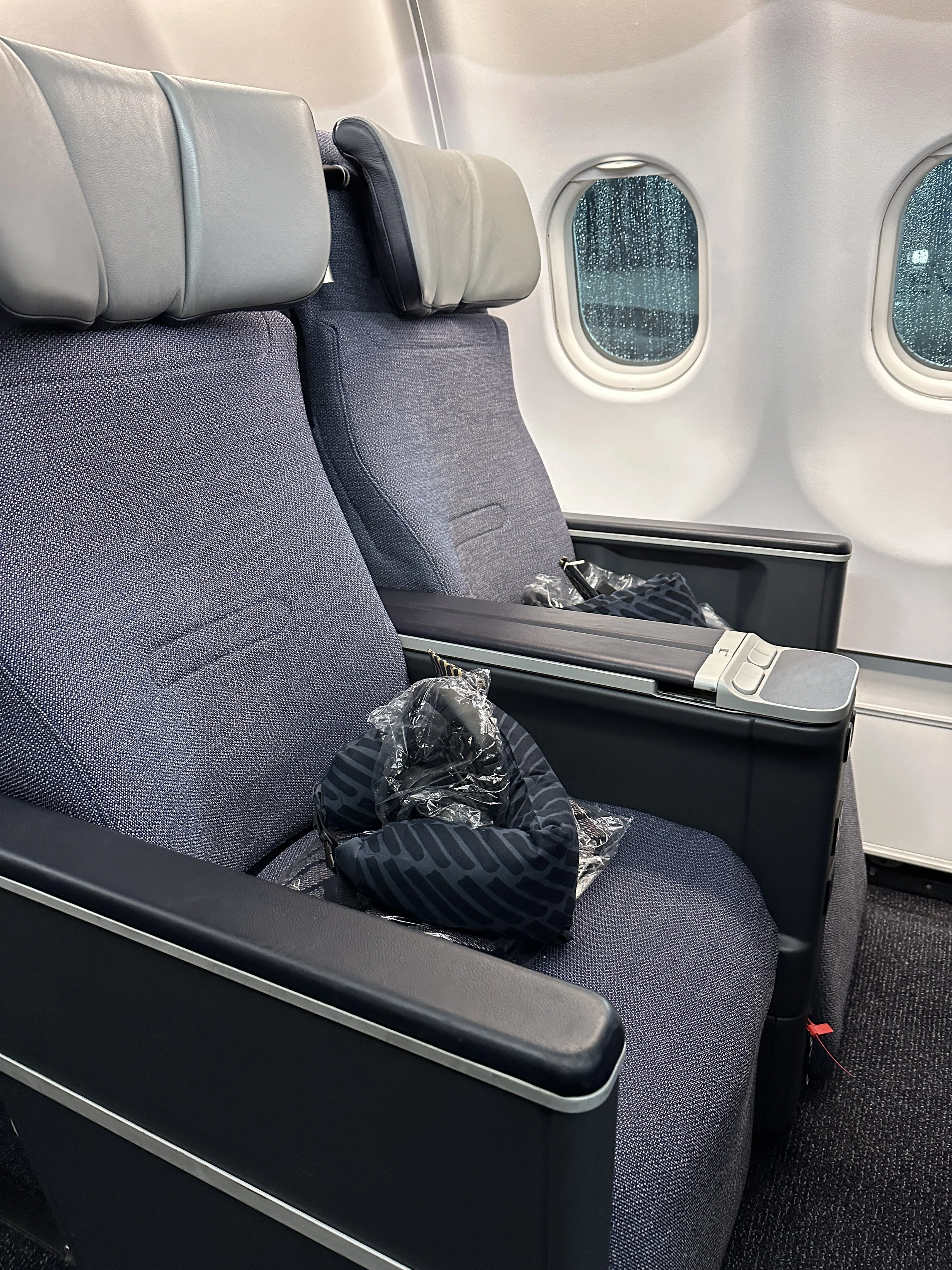 FINNAIR PREMIUM ECONOMY.JPG
