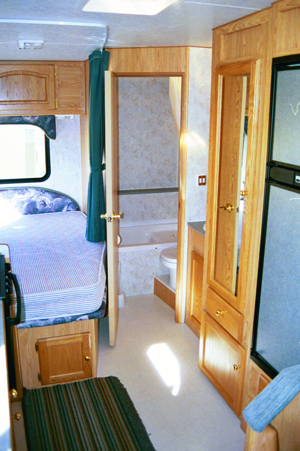 M 22 bed & shower.jpg