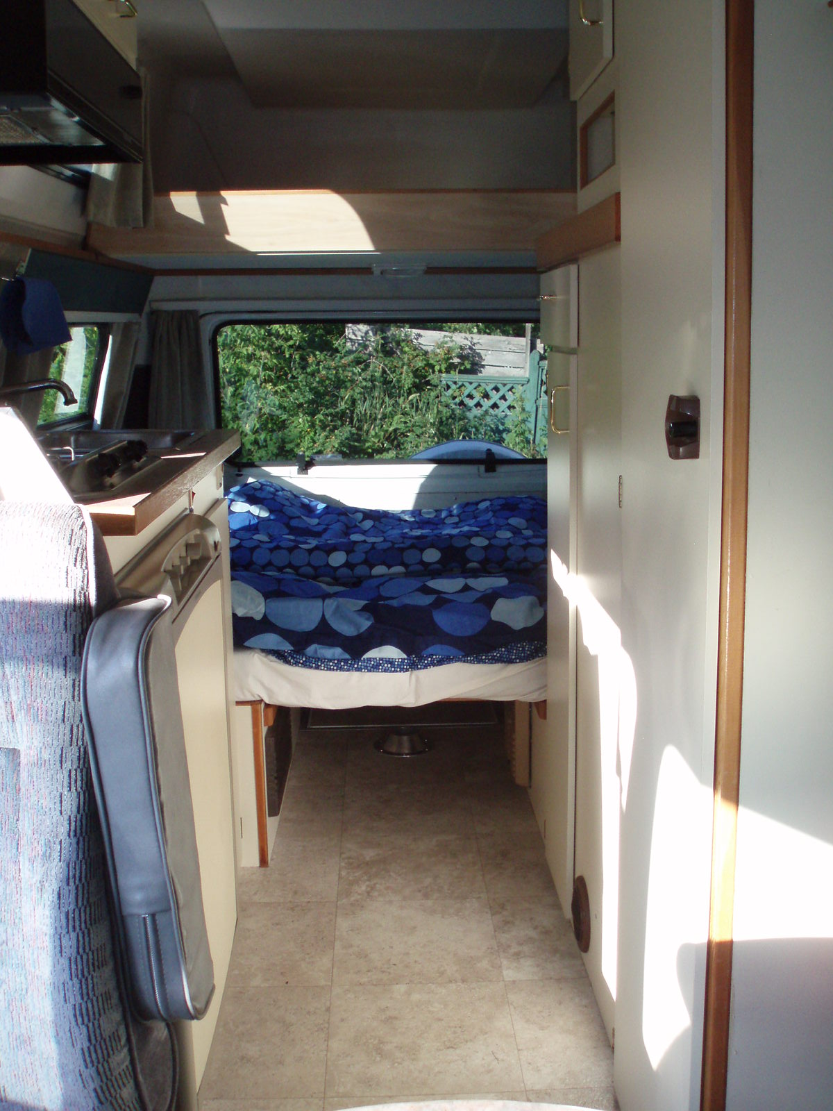 Royal Quattro 20ft rear double bed.JPG