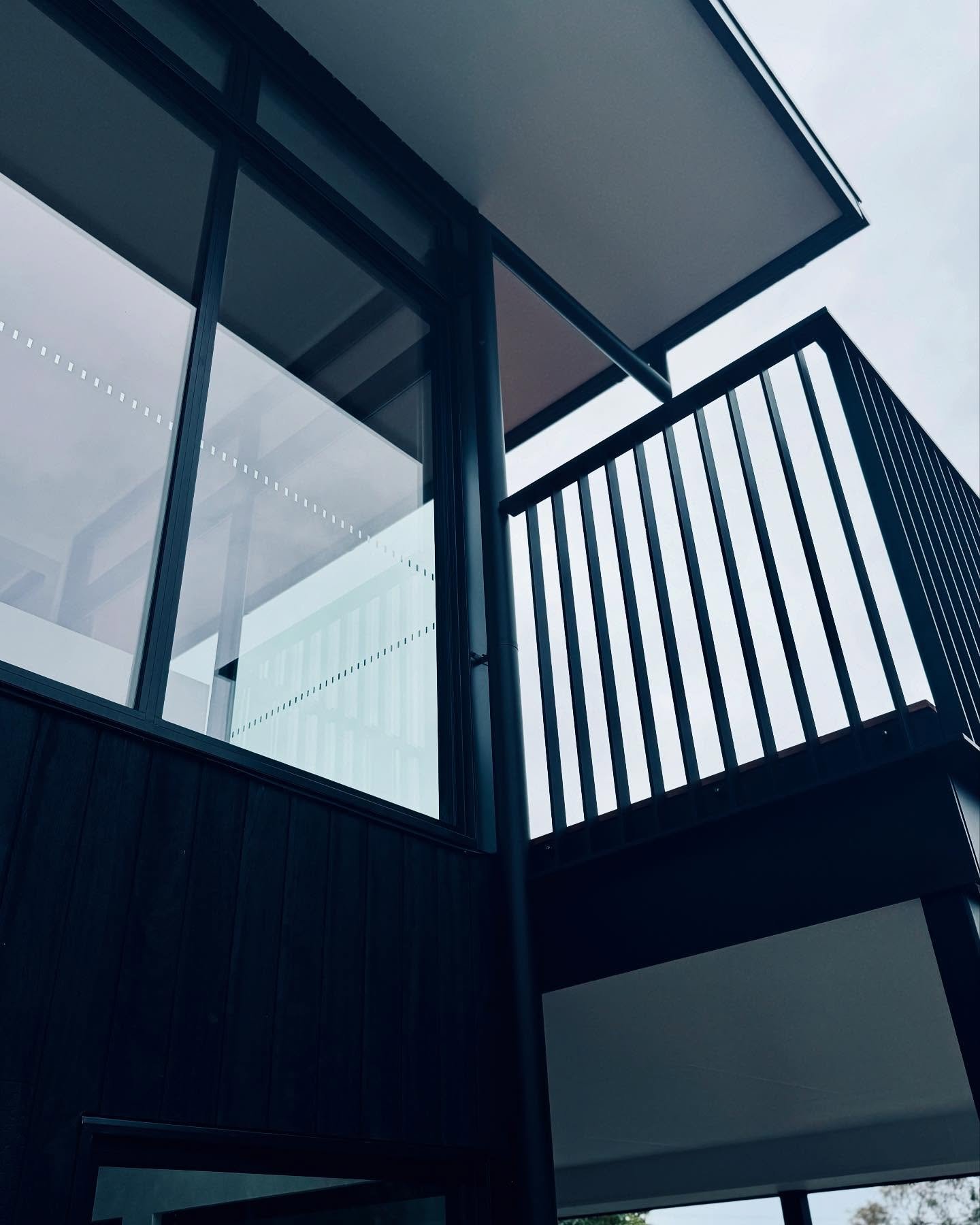 ** H A N D O V E R ** #charredtimbercladding #exterior #renovation #transformation #rejuvenation #moderncoastal #60sbeachhouse #lorne #surfshack #coastaldesign #coastalretreat #surfcoast #colacotway #custombuilder #architect #architecture #masterbuil