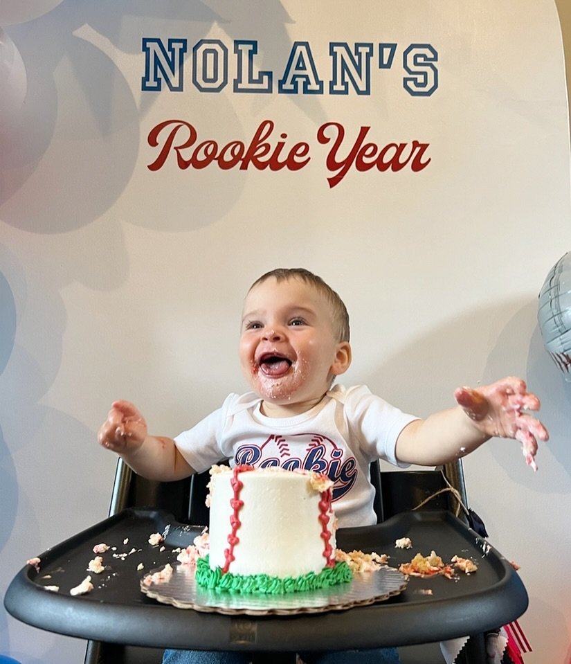 #tbt to Nolan&rsquo;s Rookie Year smash cake ⚾️ 🎂 
.
.
.
.
.
#smashcake #smashcakes #smashcakeideas #firstbirthday #firstbirthdaycake #firstbirthdayparty #firstbirthdayideas #rookieyear #cake #cakedecorating #cakedesign #cakes #cakesofinstagram #cak