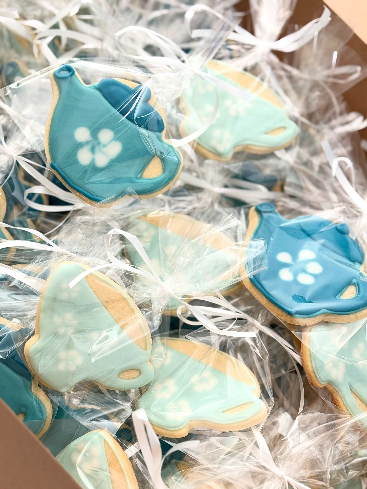 A baby boy is brewing! 🫖 💙
.
.
.
.
.
#babyshower #babyshowerideas #babyshowercookies #babyshowercakes #babyshowercake #sugarcookie #sugarcookiesofinstagram #sugarcookiesdecorating #sugarcookiedecorating #sugarcookies #cake #cakes #cakesofinstagram 