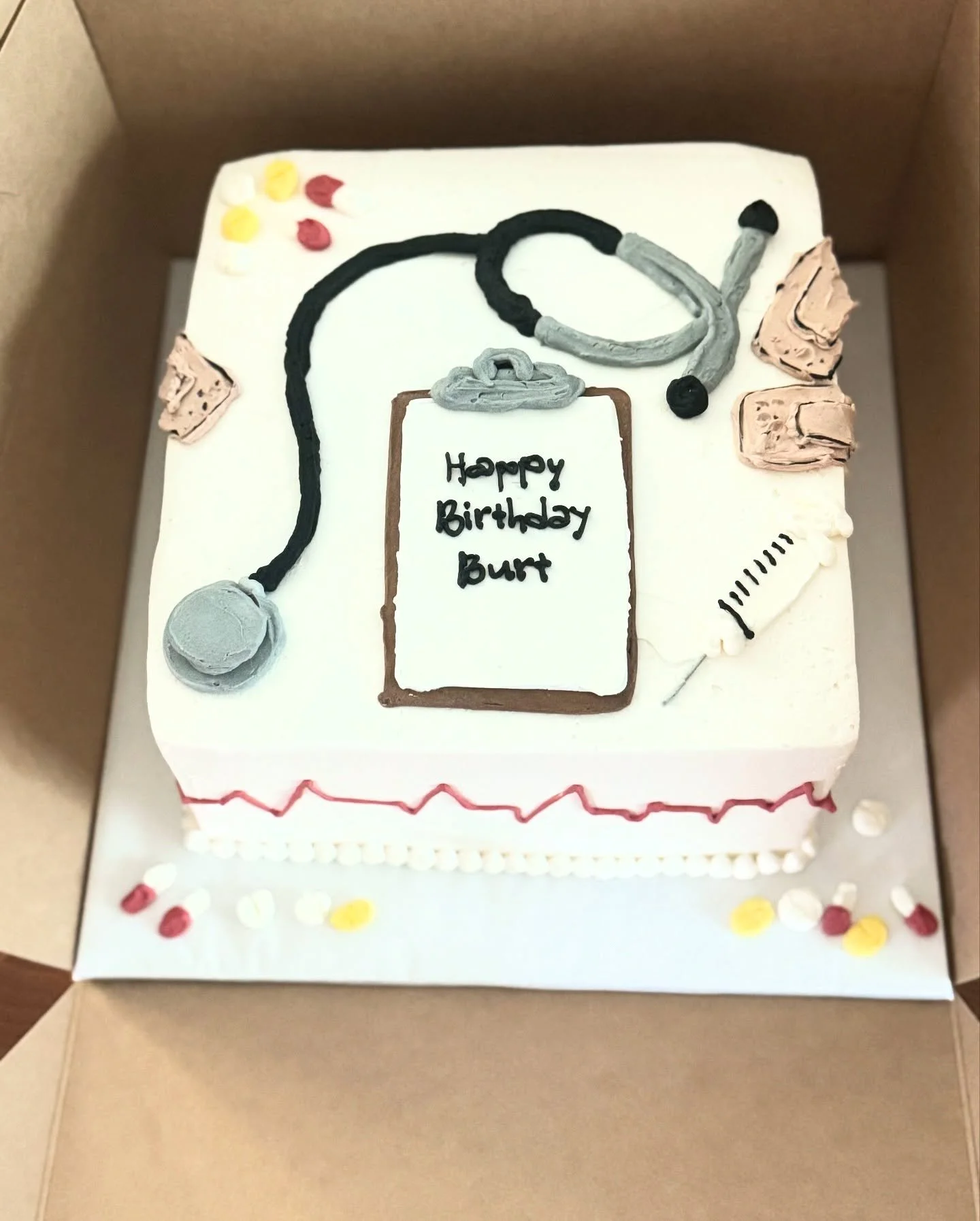 Happy Birthday Burt! 🩺🥼
.
.
.
.
.
#happybirthdaycake #happybirthday #birthday #birthdaycake #cake #cakes #cakesofinstagram #cakestagram #cakesofinsta #cakesofig #cakeideas #cakeinspo #cakedecoration #buttercream #buttercreamfrosting #buttercreamcak