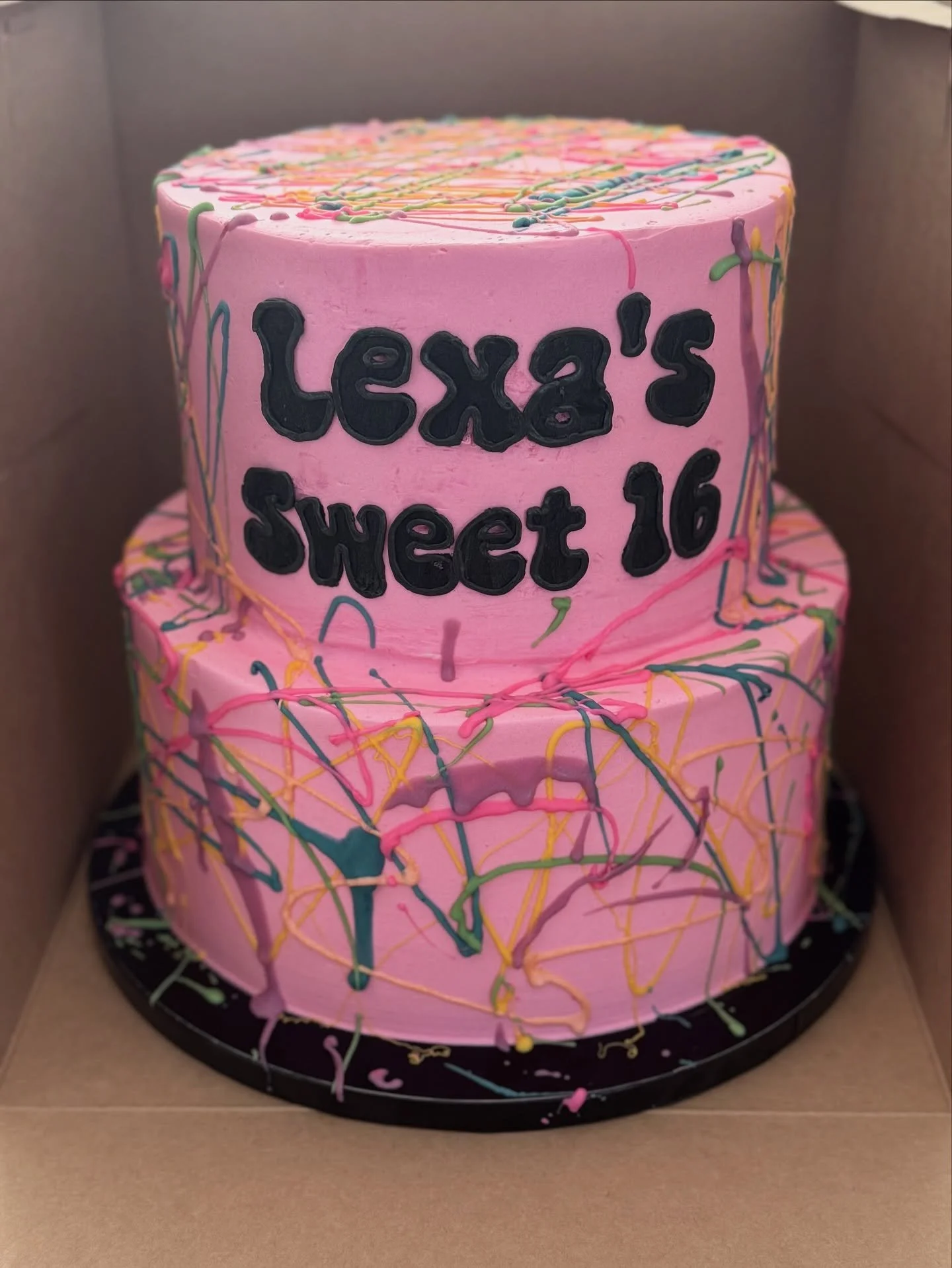 Lexa&rsquo;s Sweet 16 neon glow party 🎉 
.
.
.
.
.
#sweet16 #sweet16party #sweet16birthday #sweet16🎉 #neonparty #blacklightparty #cake #cakes #cakesofinstagram #cakestagram #cakesofinsta #cakesofig #cakeideas #cakedecorating #cakeofinstagram #butte