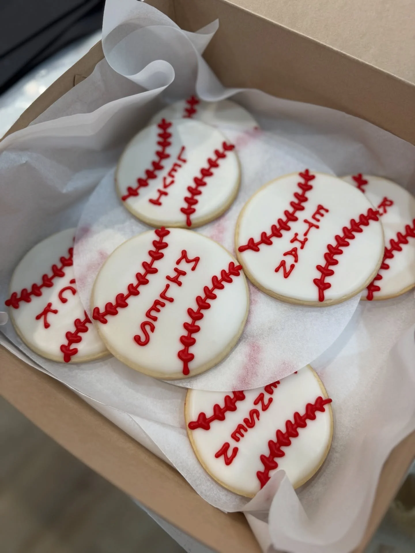 Custom ⚾️ sugar cookies to celebrate the end of the season!
.
.
.
.
.
#baseball #baseballislife #baseballlife⚾️ #baseball⚾️ #sugarcookie #sugarcookiesdecorating #sugarcookiesofinstagram #sugarcookiedecorating #sugarcookies #cookie #cookies #cookiesta