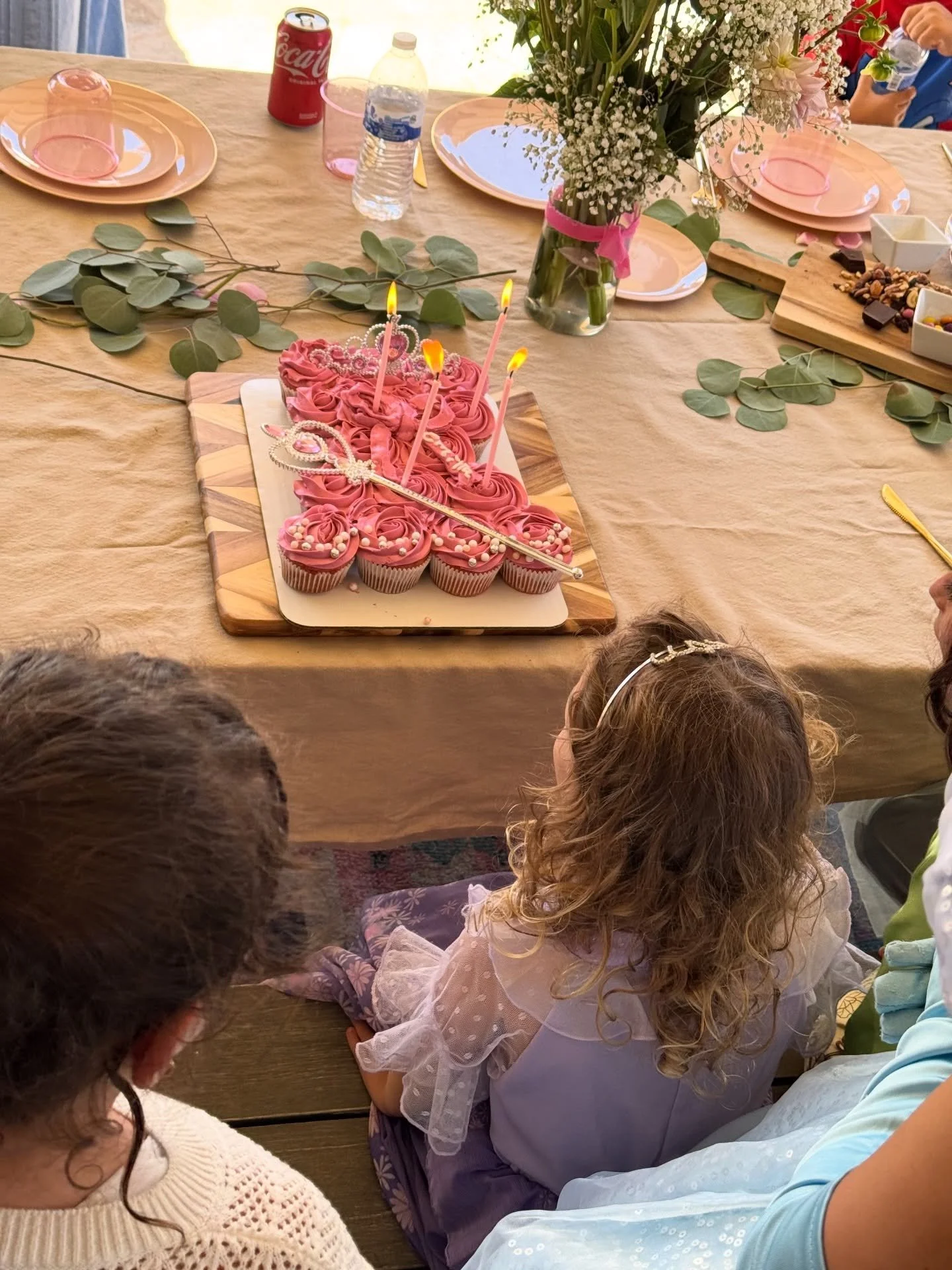 Pull apart Princess Cupcake Cake 👸🏼
.
.
.
.
.
#pullapartcupcakes #pullapartcake #cupcake #cupcakes #princess
