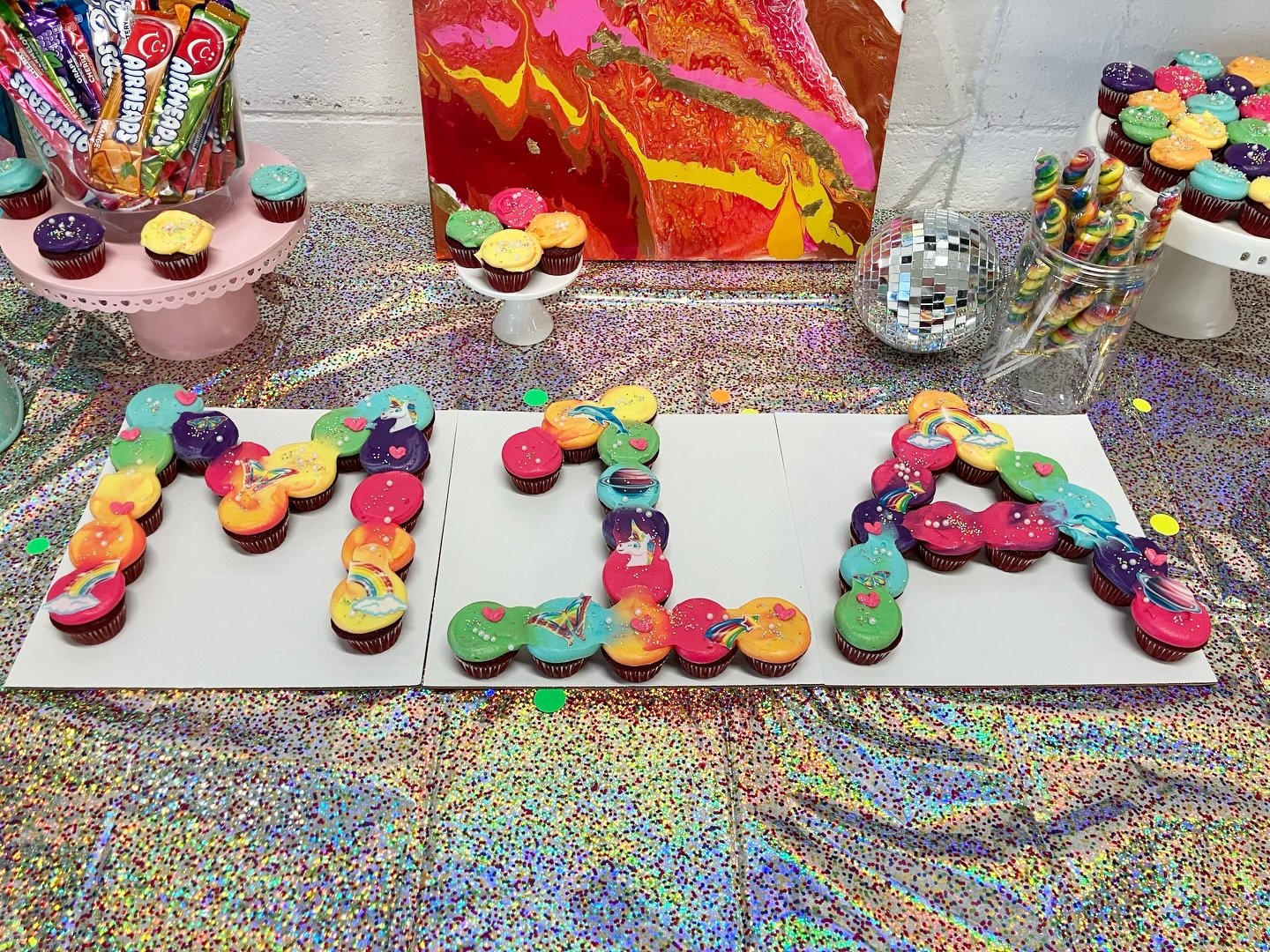 Mia&rsquo;s Lisa Frank inspired 1st birthday! M1A
.
.
.
.
.
#lisafrank #firstbirthday #firstbirthdayideas #1stbirthdayparty #birthday
