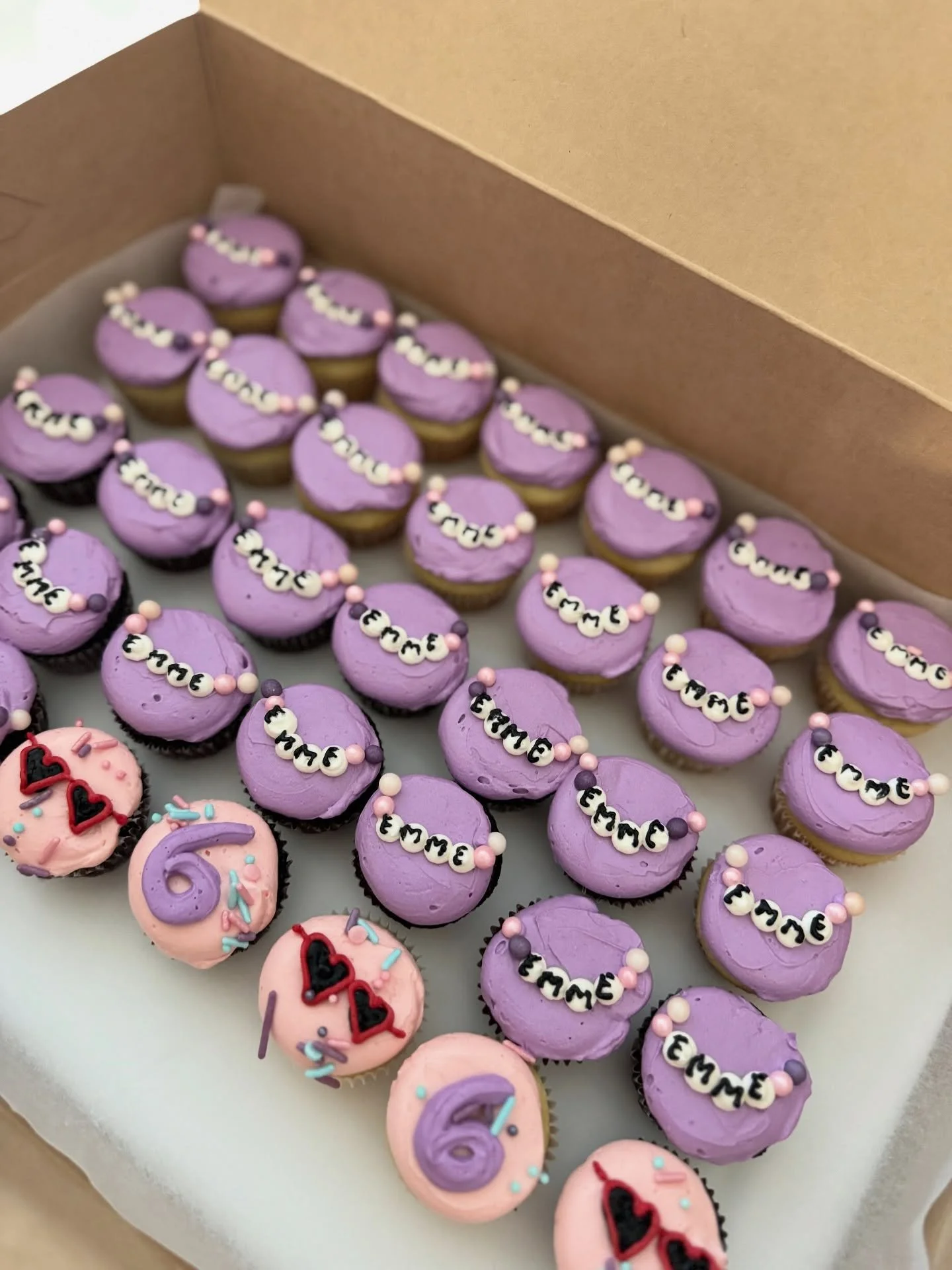 Swiftie Sixth birthday mini cupcakes for Emme! 
.
.
.
.
.
#taylorswift #minicupcakes #minicupcake #6 #buttercream