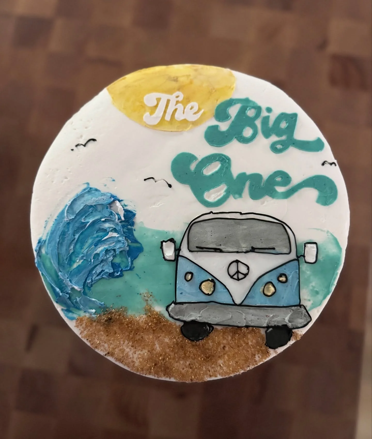 The Big One and smash cake 🌊 🏄&zwj;♂️ 🌴
.
.
.
.
.
#thebigone #1stbirthdaycake #smashcake #cake #buttercream