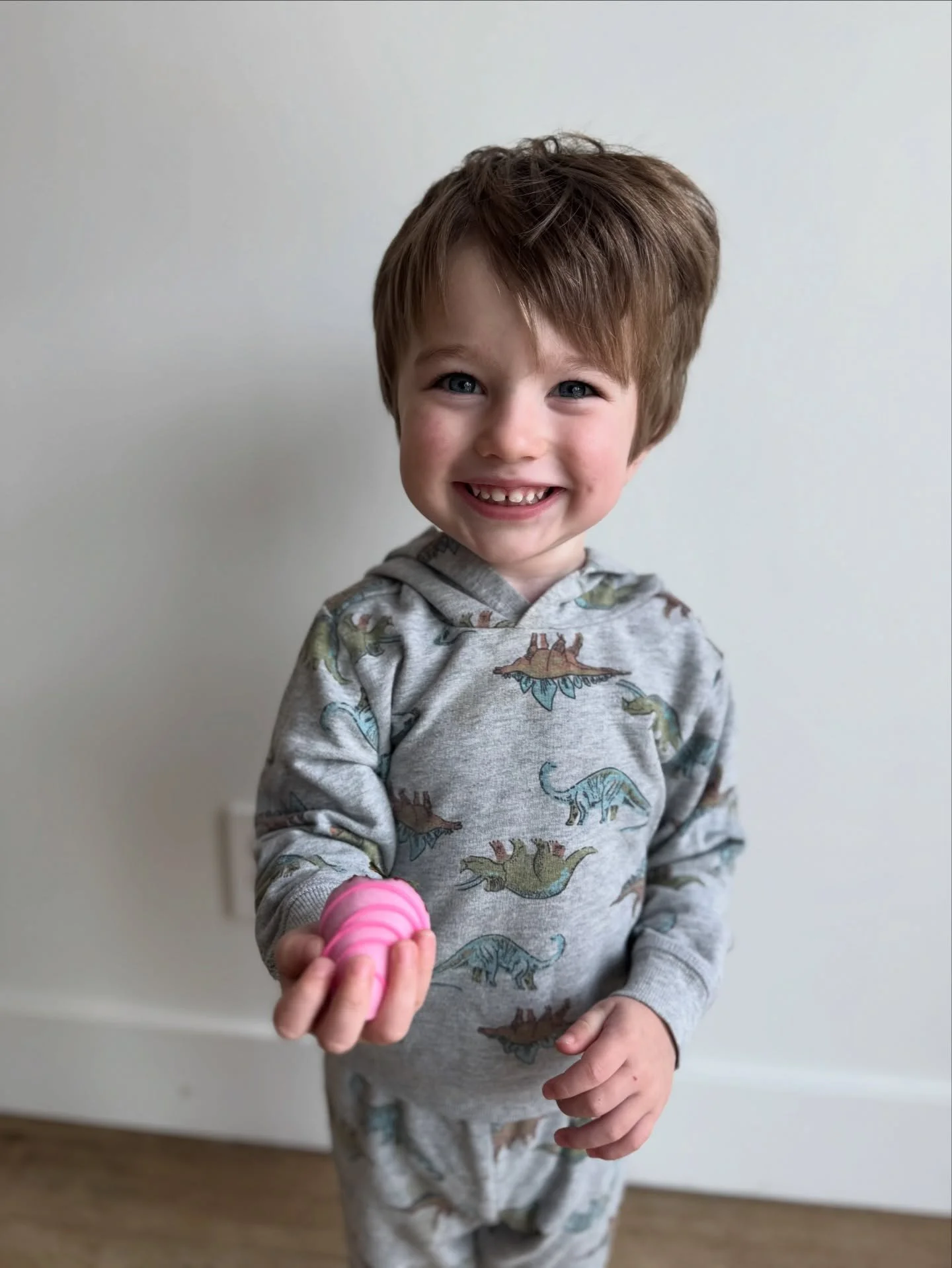 Thank you for all of your Valentine&rsquo;s Day orders 🥰
.
.
.
.
.
#valentinesday #chocolatecoveredstrawberries #sugarcookies #cupcakes #buttercream