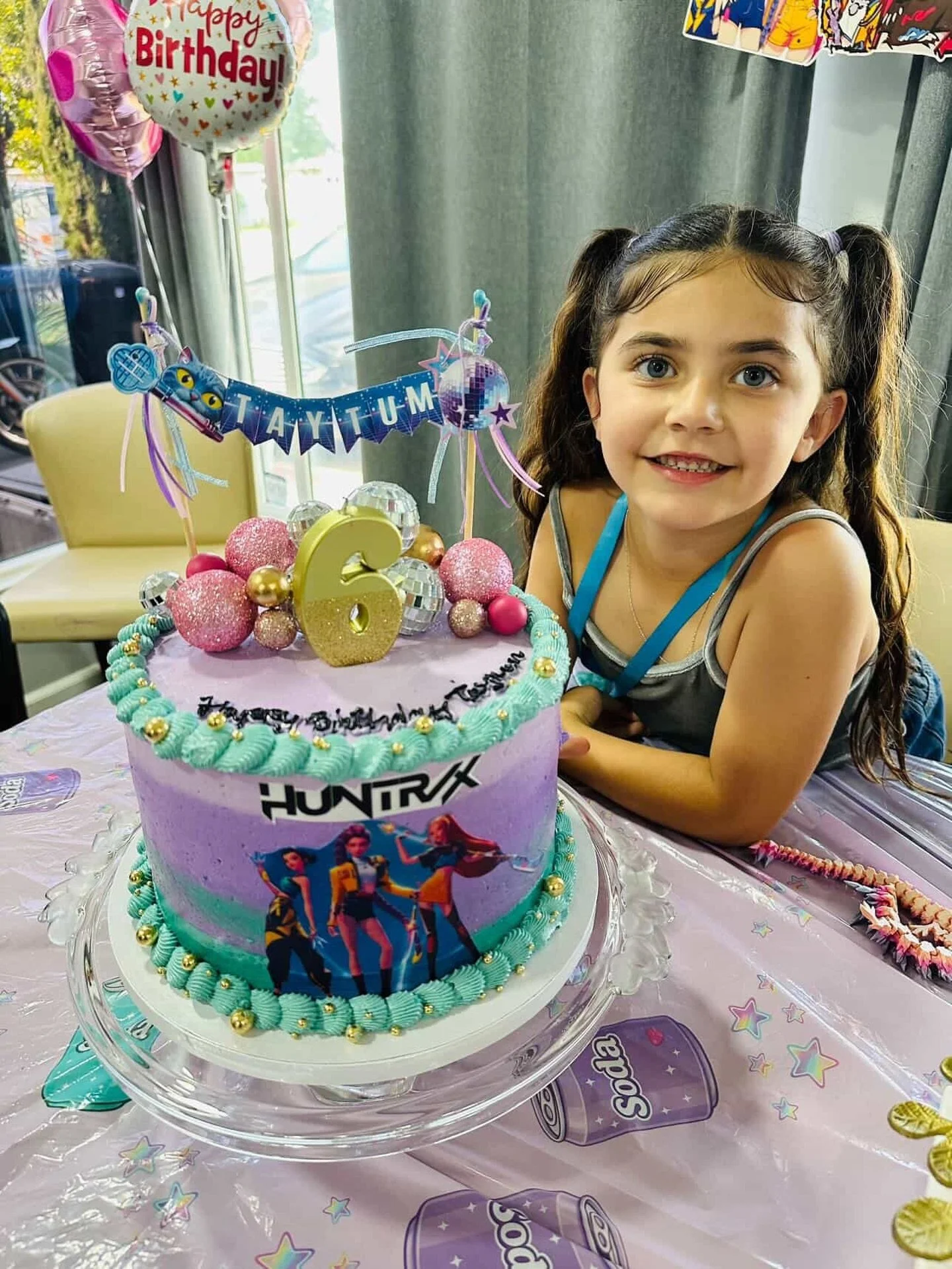 Taytum celebrated her birthday and two big KPop Demon Hunter Oscar wins this weekend! 
.
.
.
.
.
#kpopdemonhunters #cake #huntrix #6 #buttercream