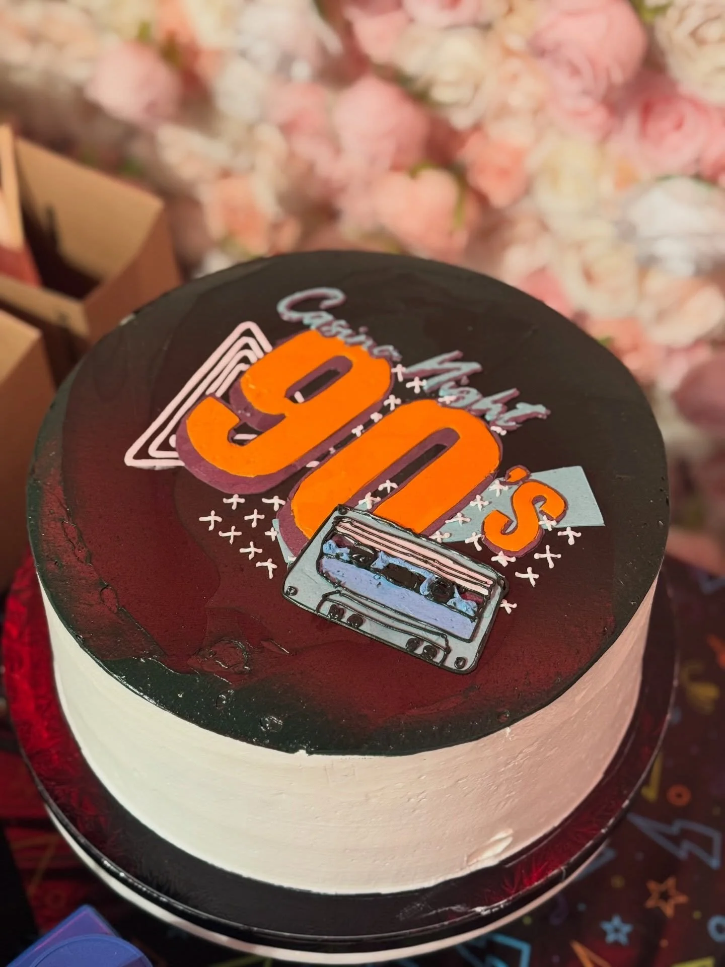 Donated this Vanilla Cake filled with Cookies &lsquo;n Cream Buttercream for the @elsegundocoopnurseryschool 90s themed Casino Night last night 🤩
.
.
.
.
.
#90s #casinonight #cake #buttercream #cookiesncream