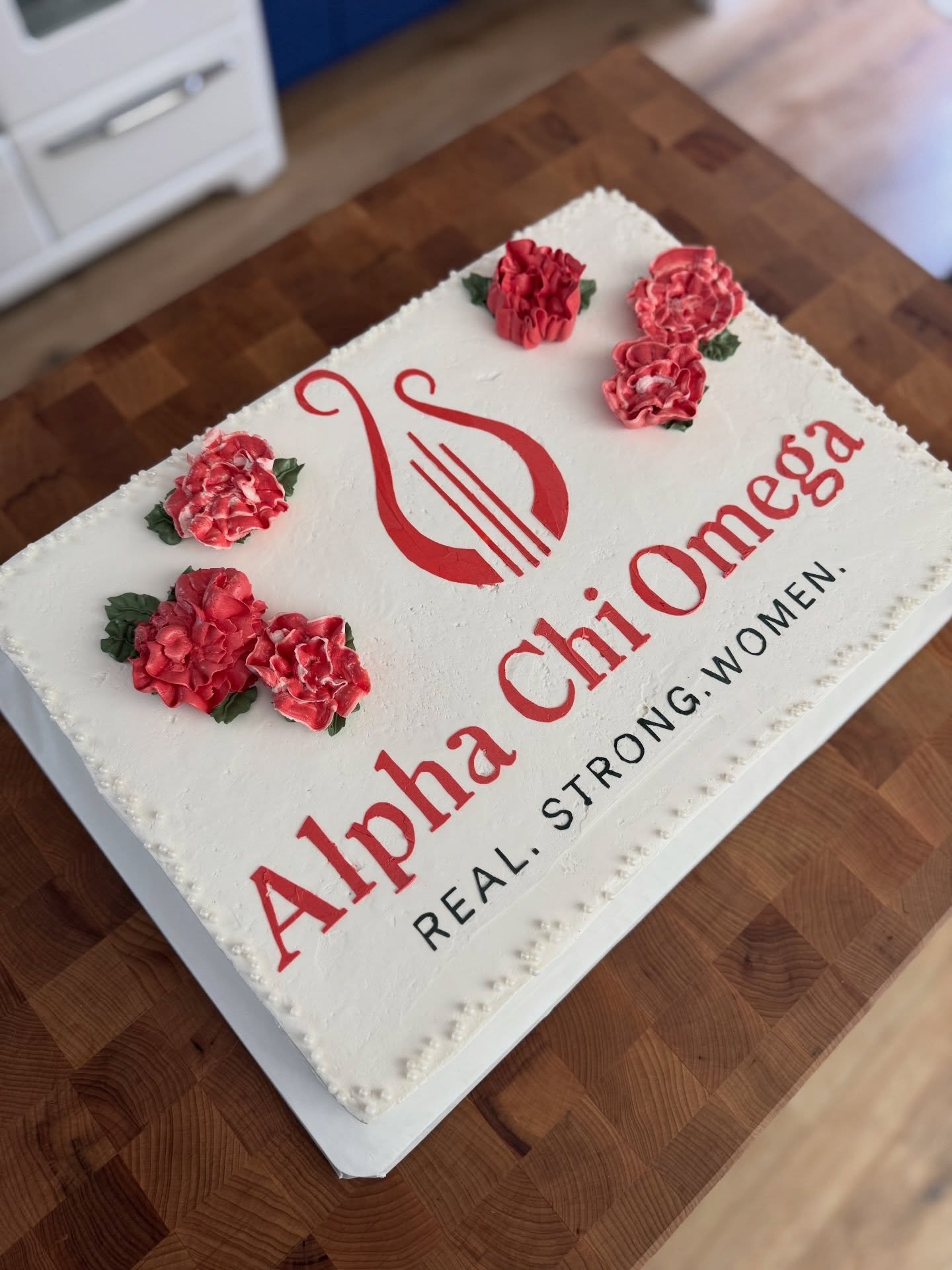 💪🏻💃🏼
.
.
.
.
.
#alphachiomega #usc #cake #buttercream #buttercreamflowers