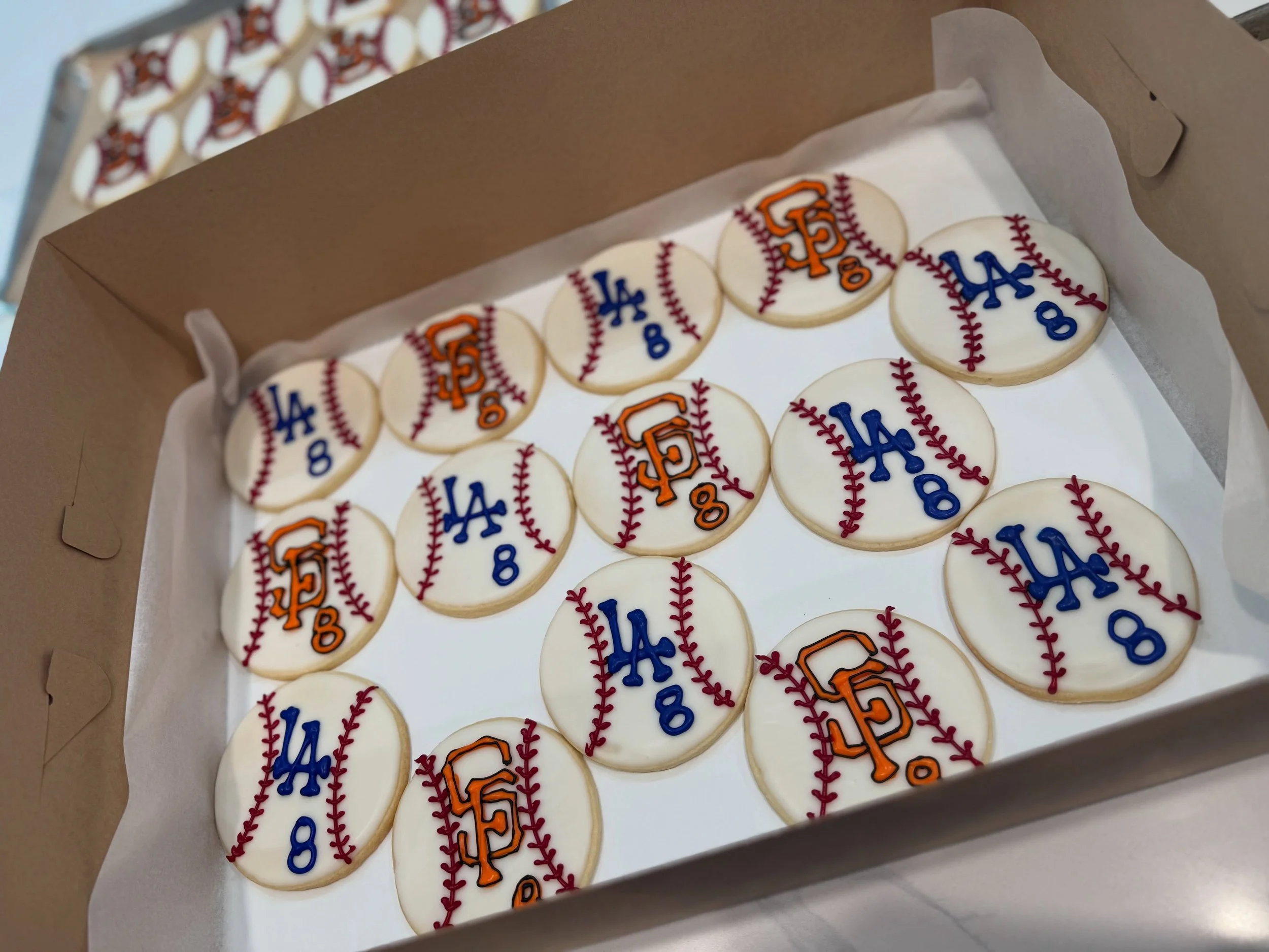 💙🤍⚾️ When you&rsquo;re a Dodgers fan and it pains you to do the SF logo 😆
.
.
.
.
.
#dodgers #sugarcookie #baseball #dodgersnation #cookies