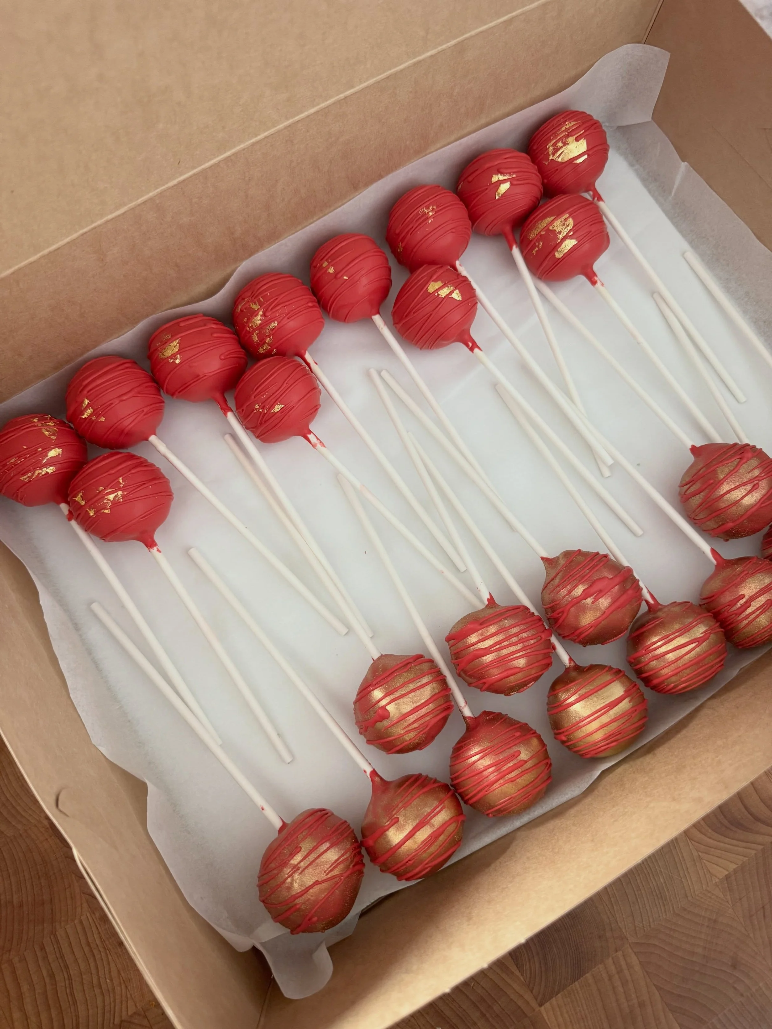 When the client was going to a Bruno Mars concert in the park and wanted cakepops that fit the theme ❤️⭐️
.
.
.
.
.
#brunomars #cakepops #cakepop #cakepopsofinstagram #concertinthepark