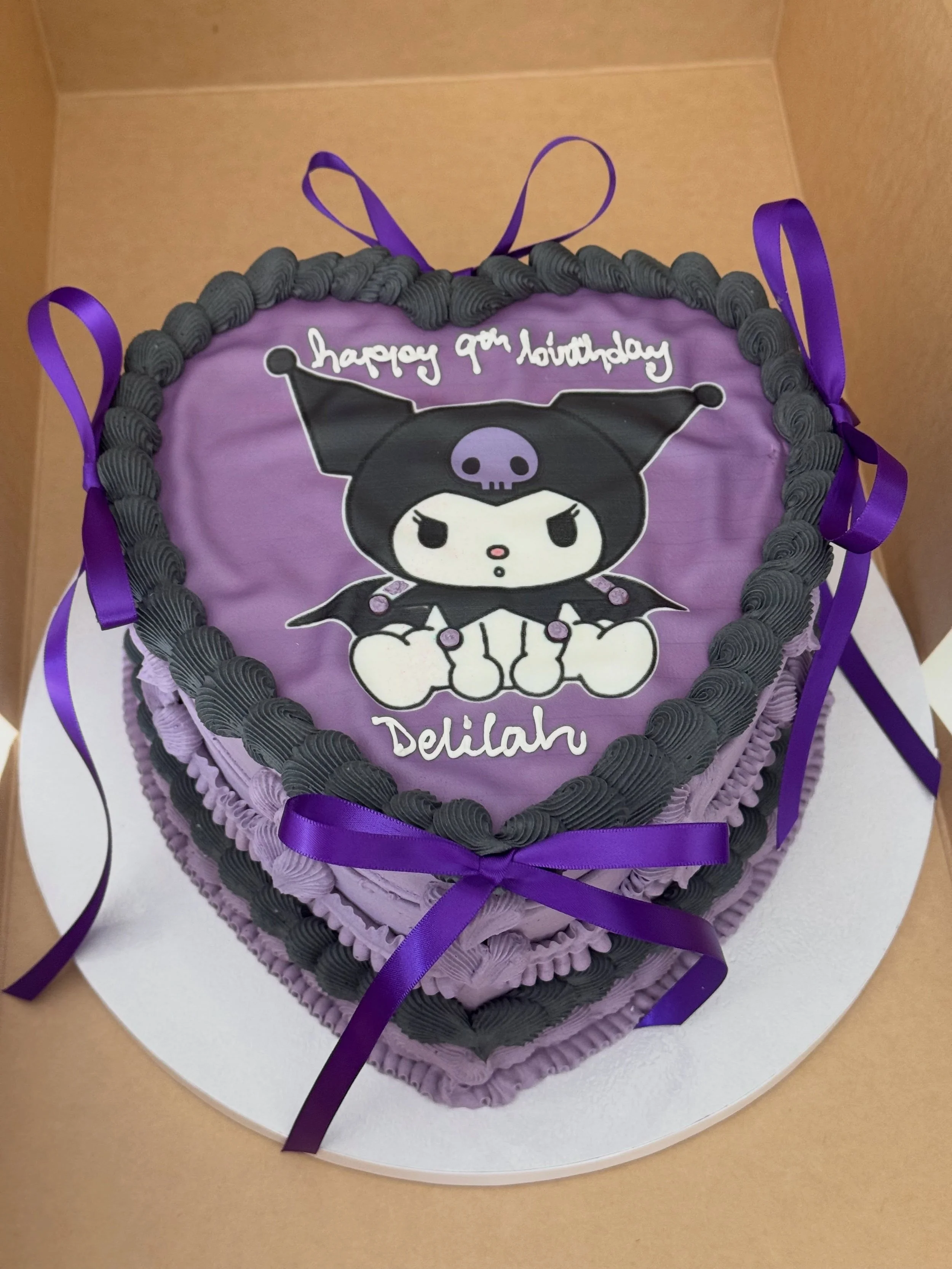 Delilah&rsquo;s 9th Birthday Kuromi style 💜🖤
.
.
.
.
.
#kuromi #lambeth #cake #buttercream #happybirthday