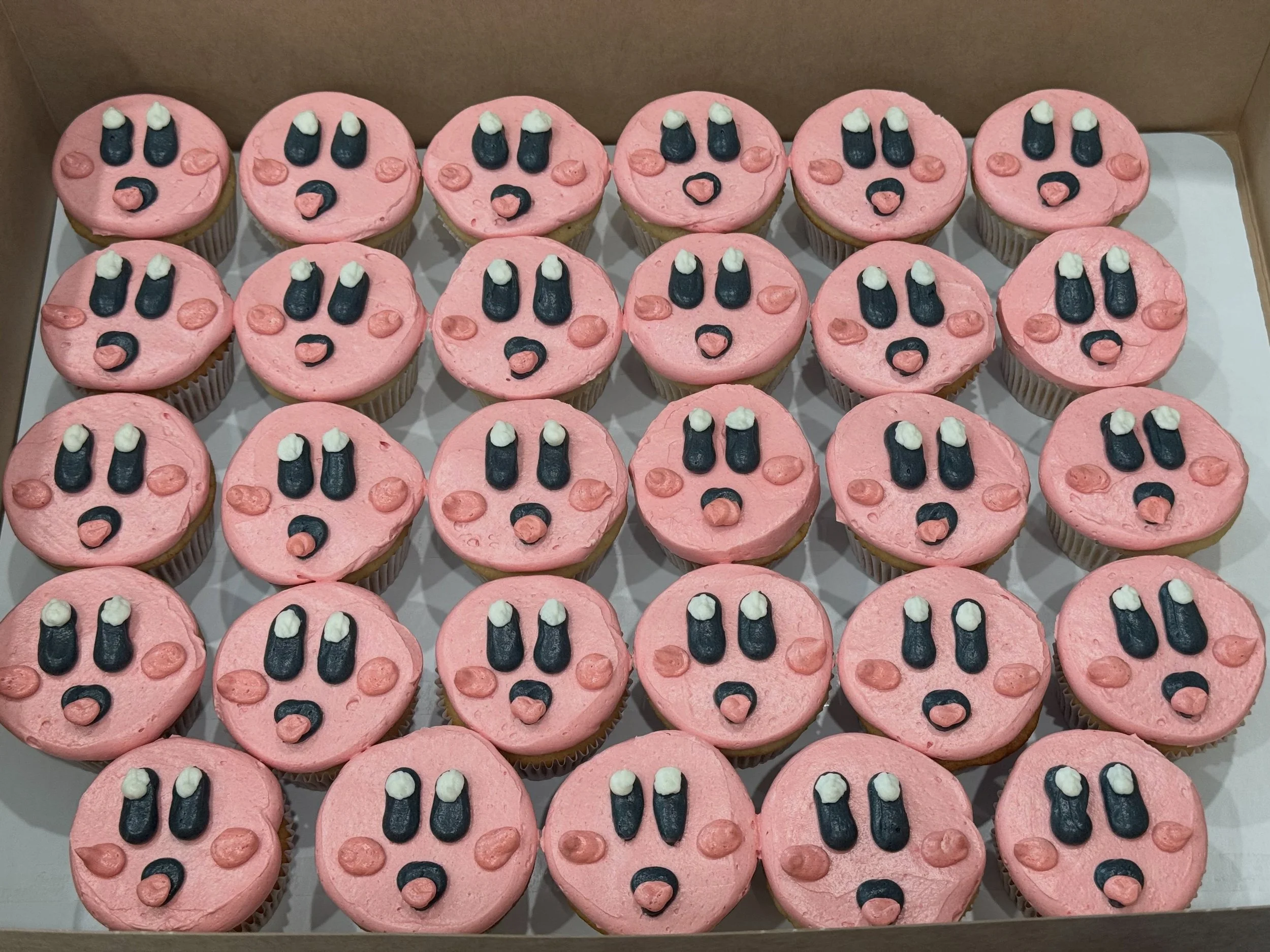 Kirby
.
.
.
.
.
#kirby #cupcakes #buttercream #cupcake #cupcakedecorating